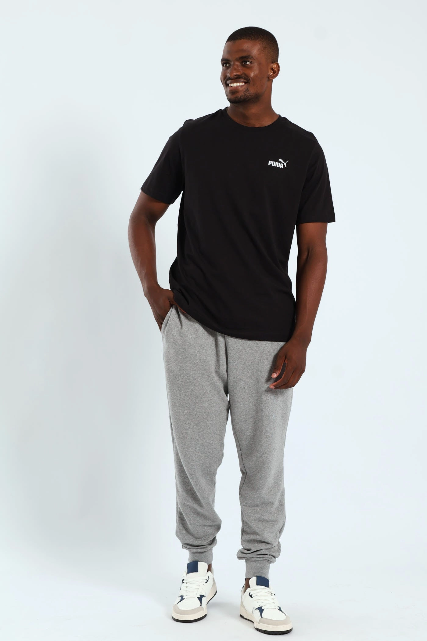 Essential Small No.1 Logo Tee - Black Cozy and Light Anti microbial coating