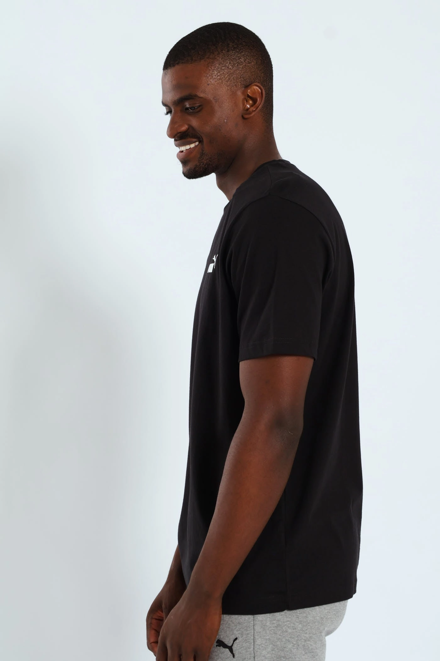 Essential Small No.1 Logo Tee - Black Sporty Layer anti static coating