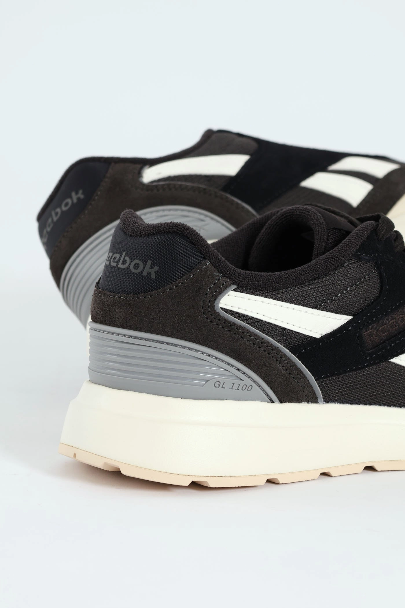 Gl1100 Sneaker - Black/Grey Comfortable ankle support