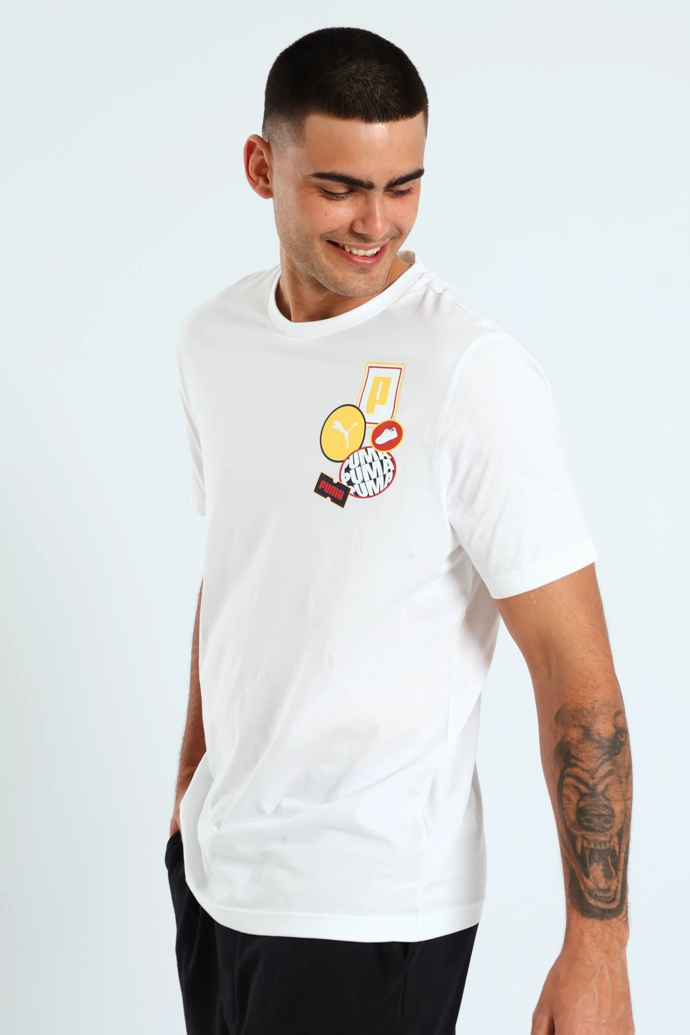 Versatile and Comfortable Graphics Icon Tee - White