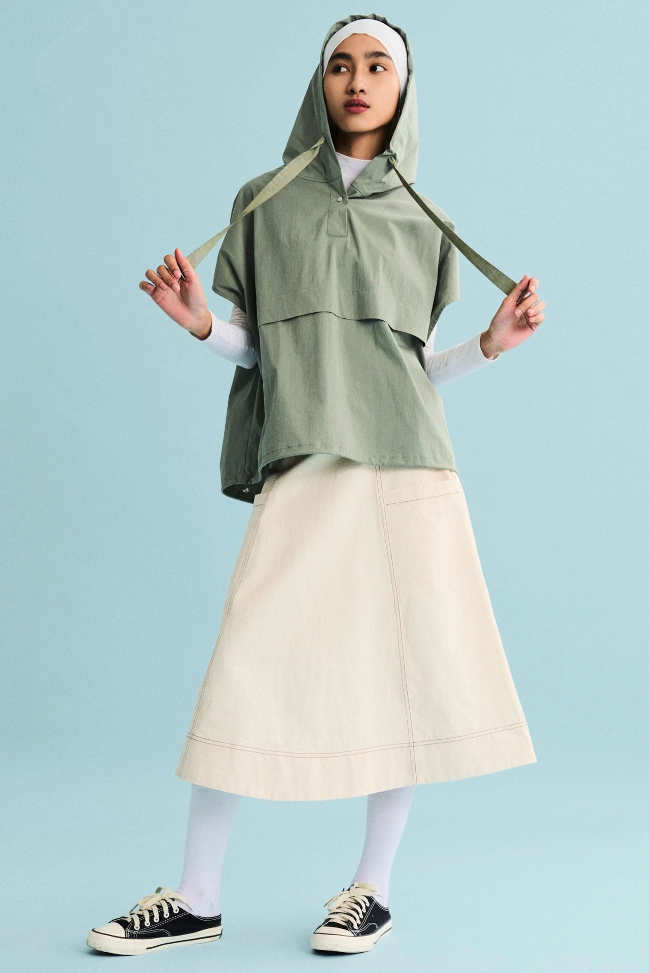 casual and comfortable Chilly Layer Hoodie [AT]