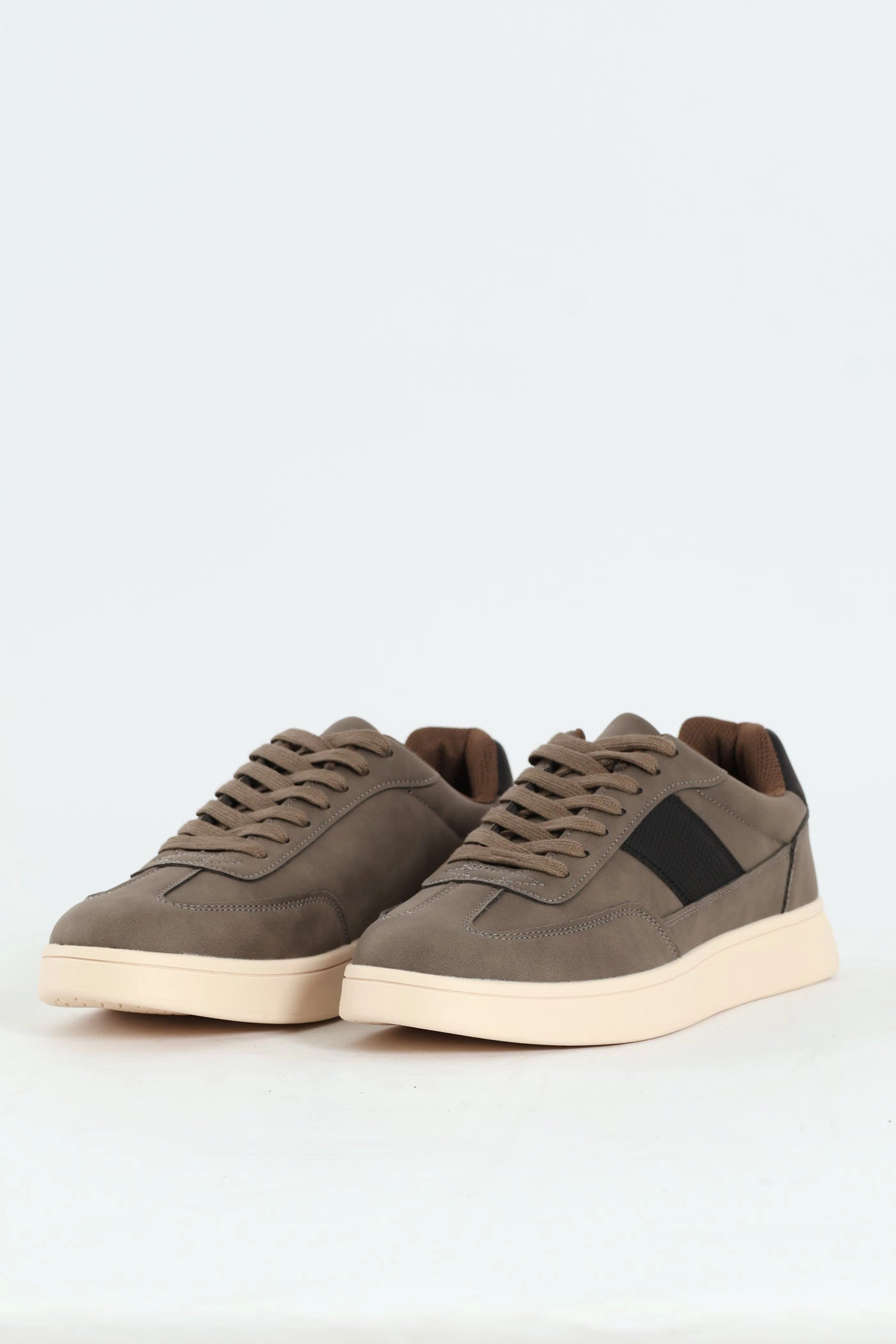 Court Sneaker With Side Stripe - Grey Twist Free Motion