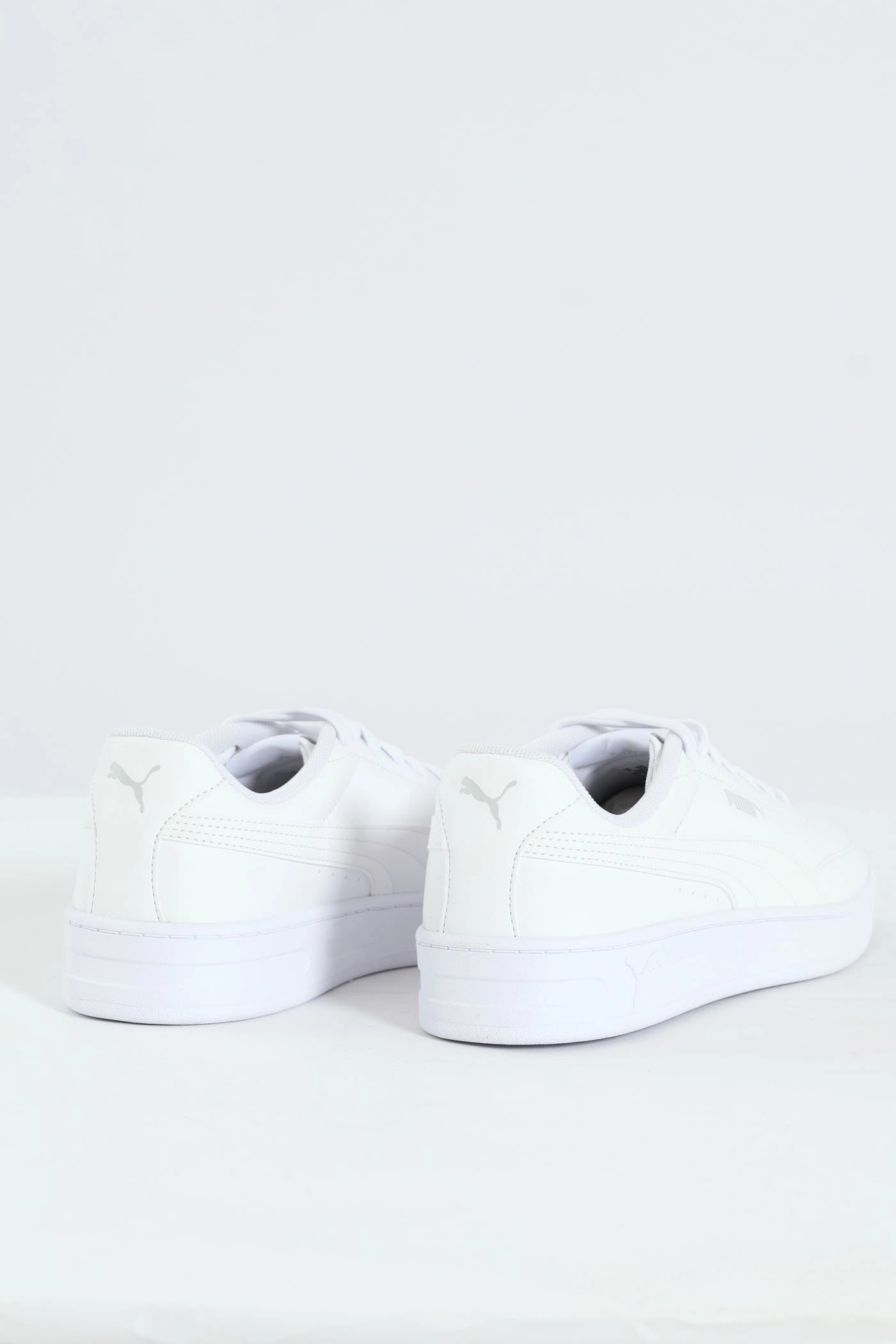 Court Classic Clean Sneaker - White Sneaker Bags Comfort water
