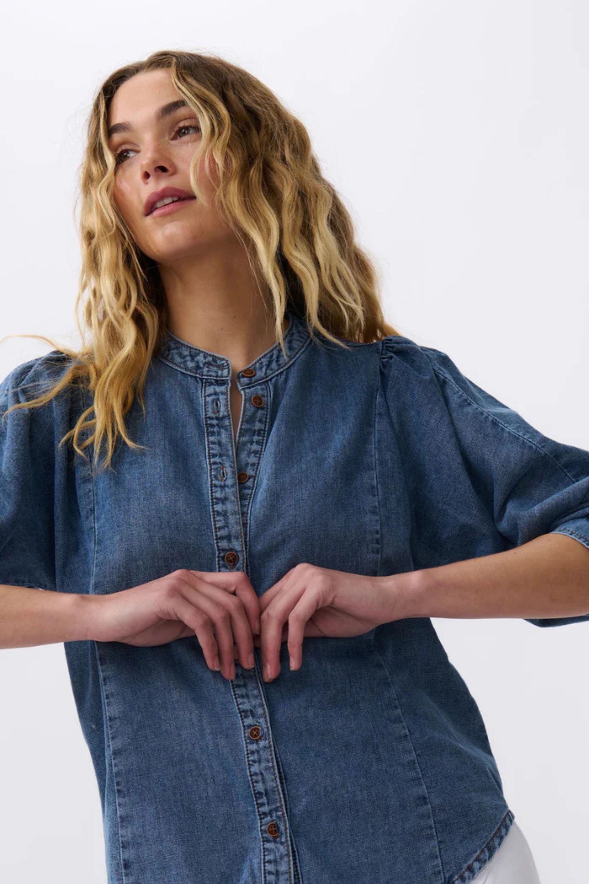 Street Fashion ISLA SHIRT - KAW250054