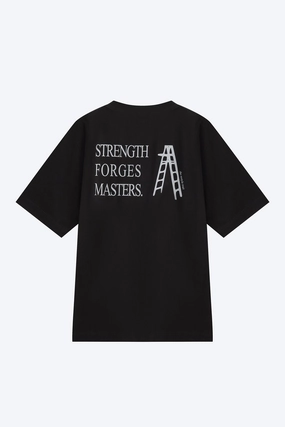 Jersey "Strength Forges Masters" Graphic Tee - Black High Stretch Fabric