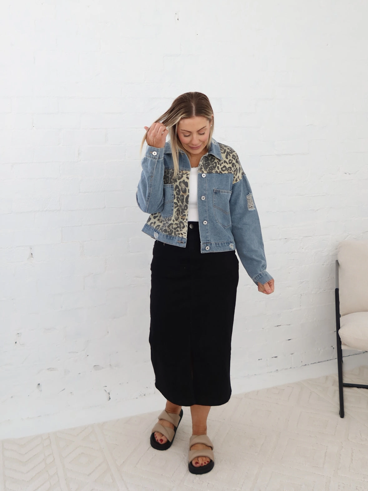 urban scene premium fabric Joey Skirt-Black