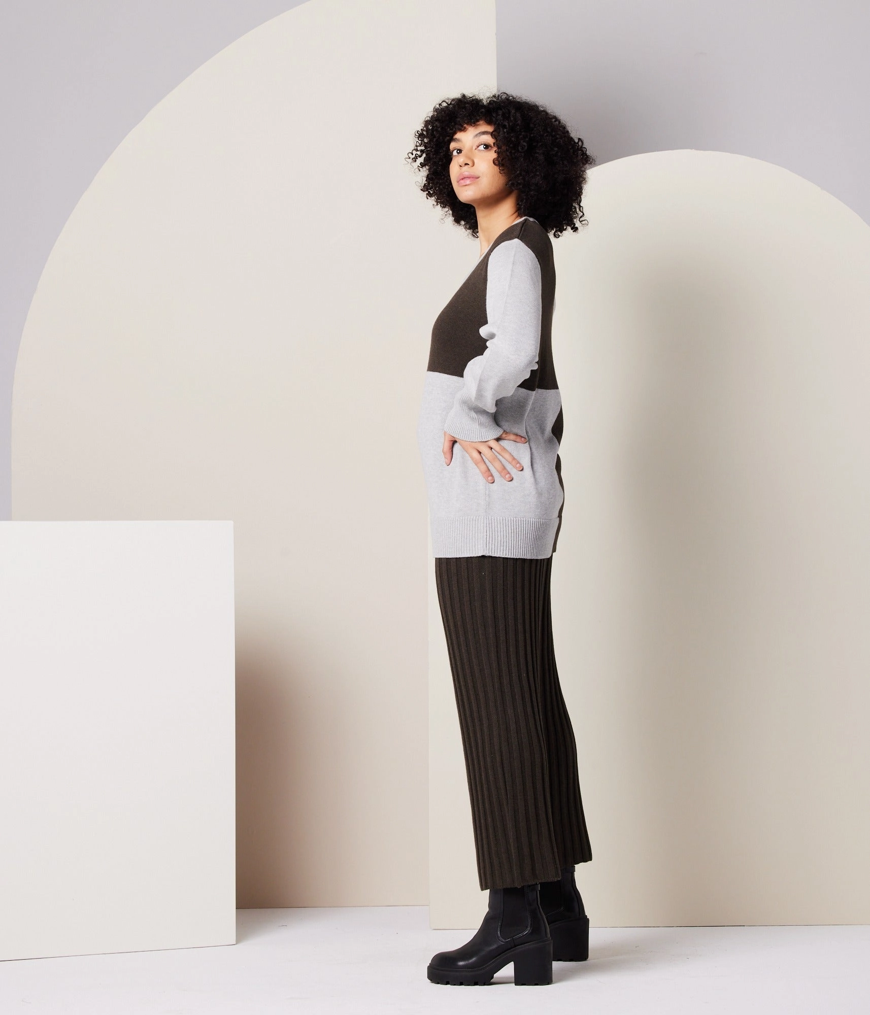 Chill Layer Paloma Sweater - Heather Grey Colorblock