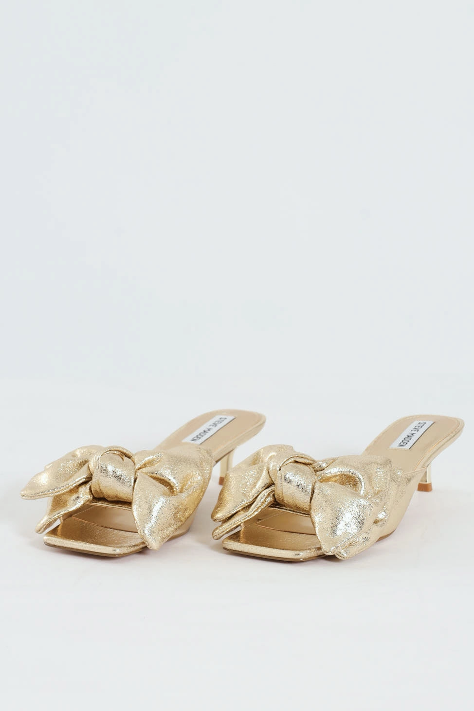 Energetic Mood perforated Kit Slip On Bow Mule Kitten Heel - Gold