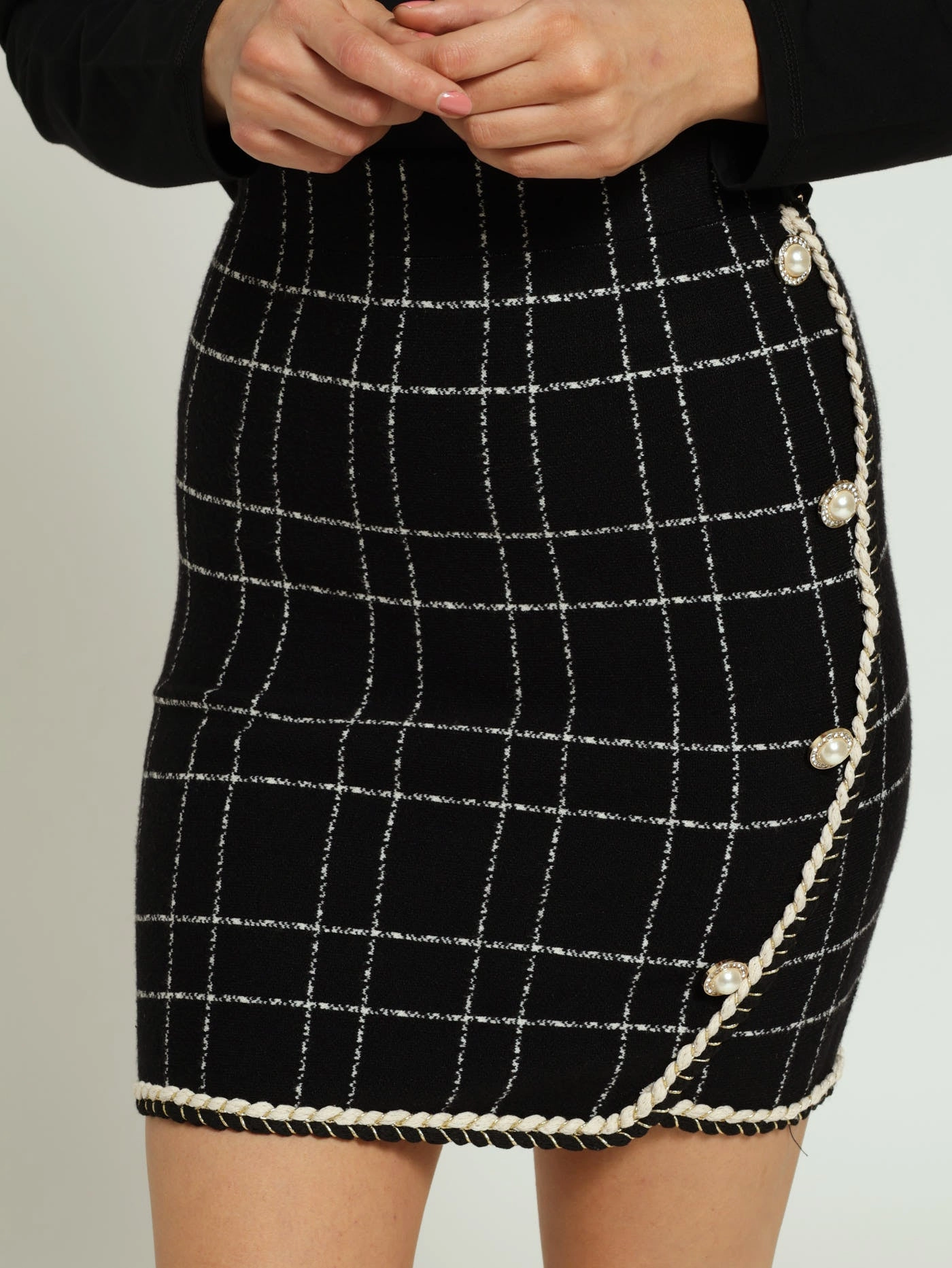 Daily Style Plaid Knit Skirt With Braided Edge - Black/White