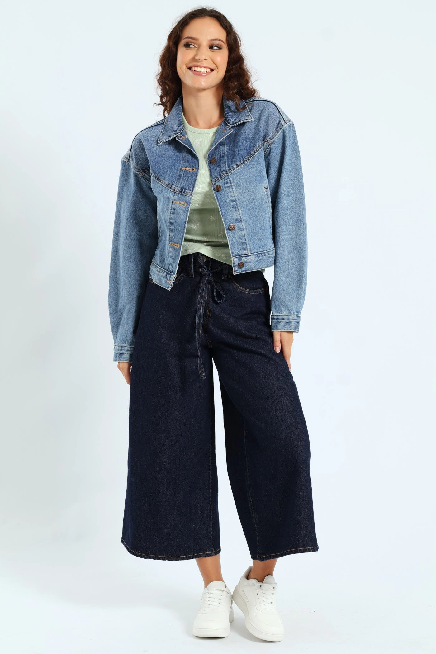 Shrunken 90s Western Trucker Jacket - Dark Blue Athletic Tailored Fit