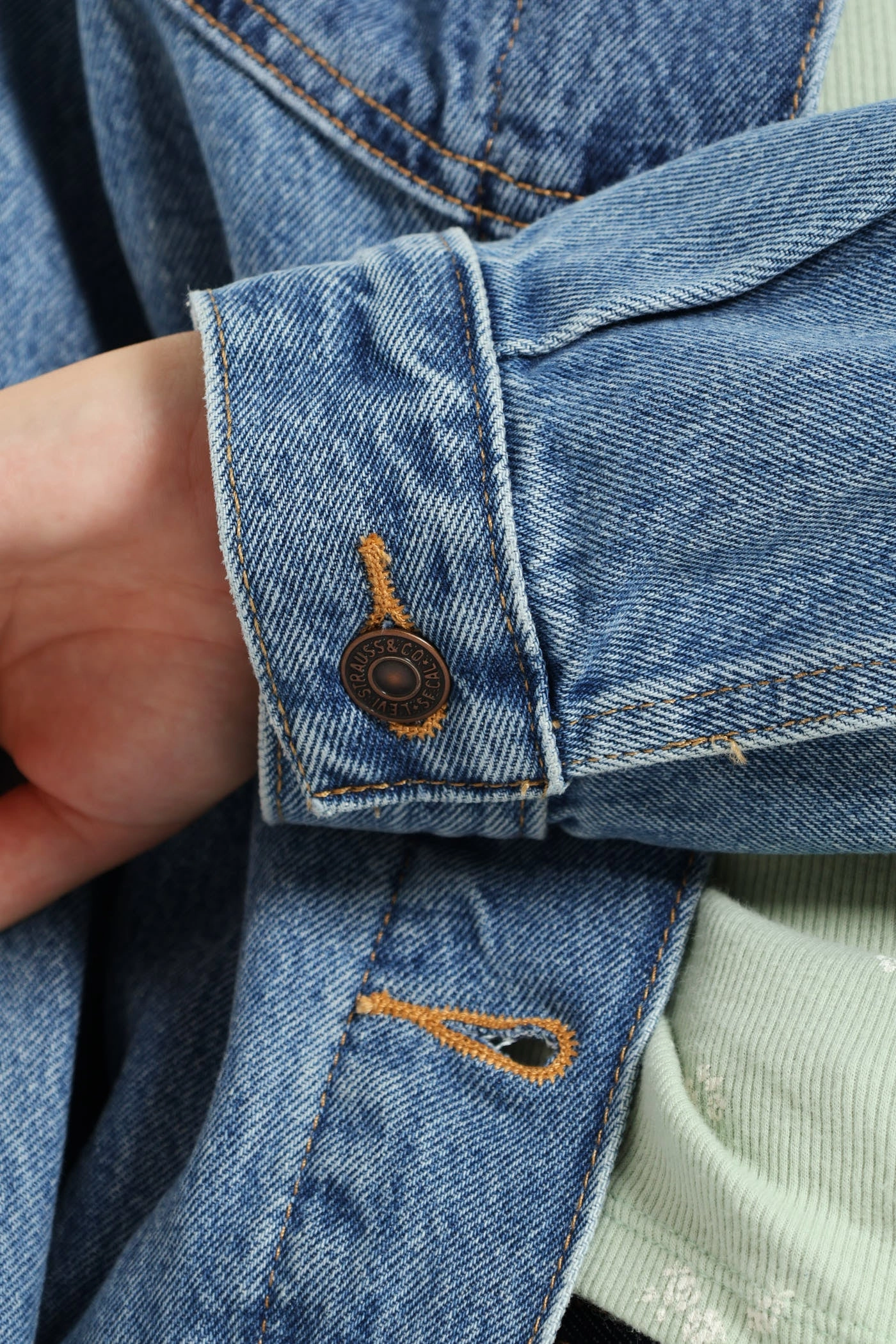 Polished Casual Shrunken 90s Western Trucker Jacket - Dark Blue