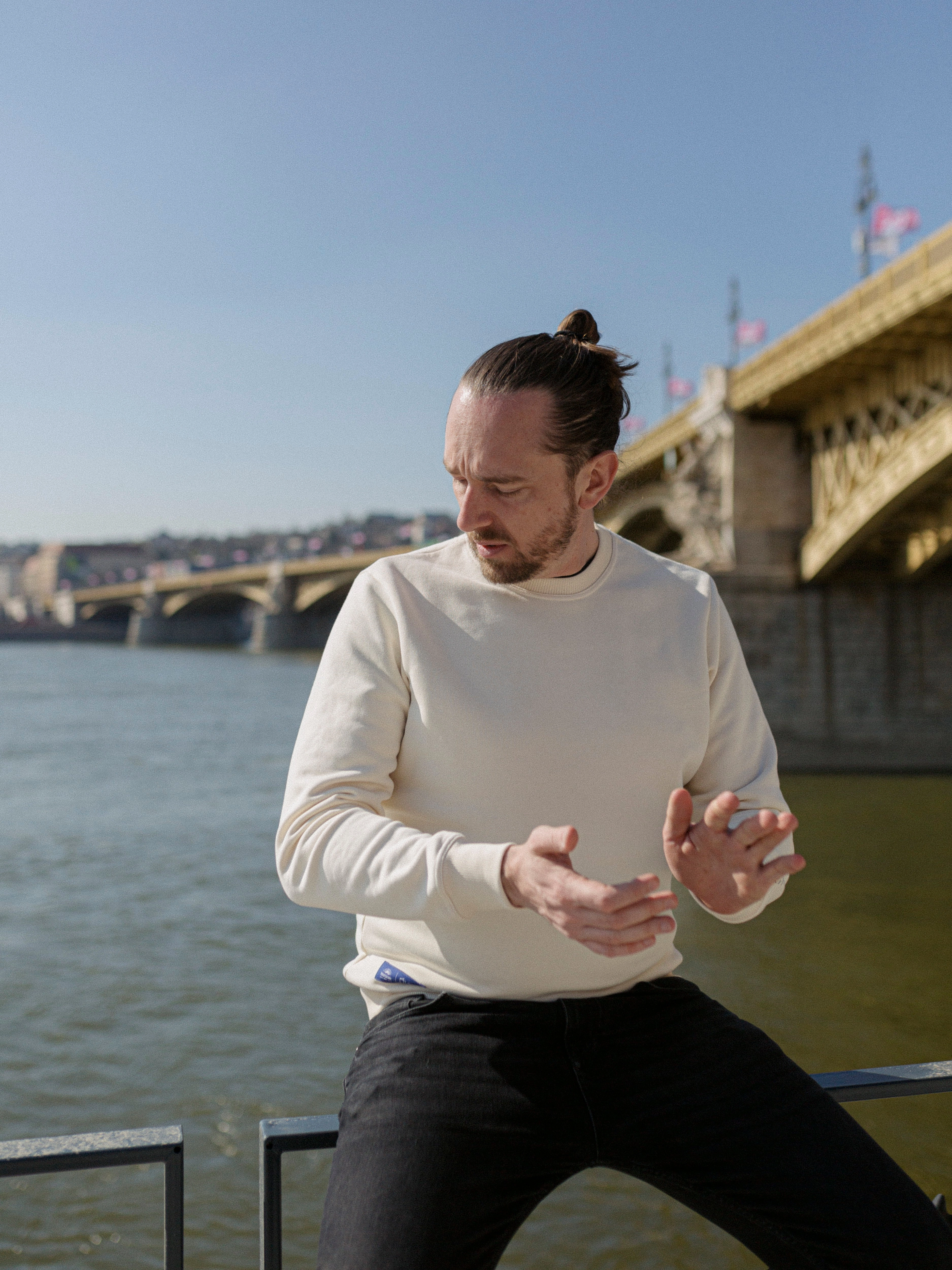 AUTISTIC ART "CHESS KING" / NUDE Performance Ready