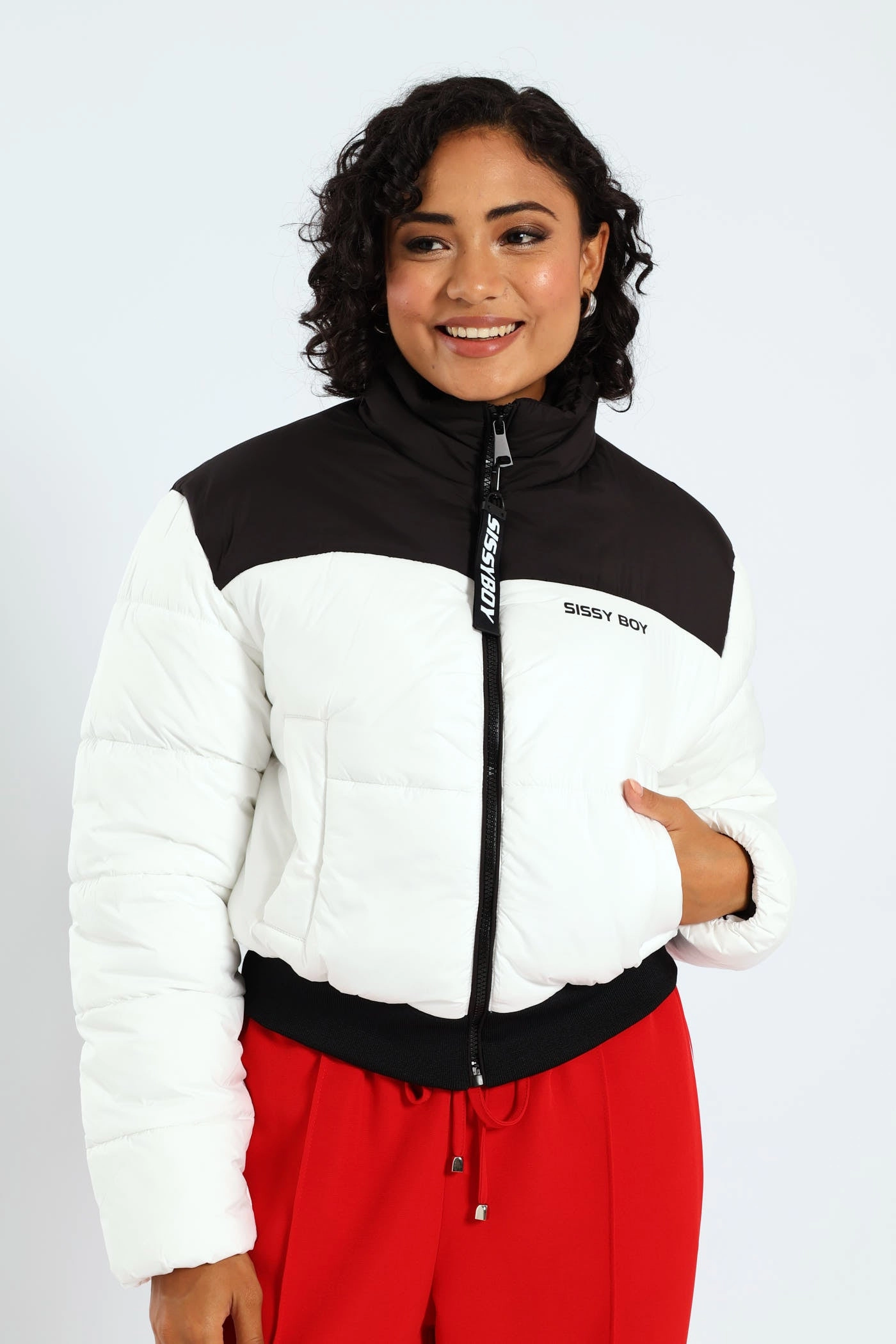 Basic Travel Fit On My Way Puffer Jacket With Contrast Panels & Branding - Black/White