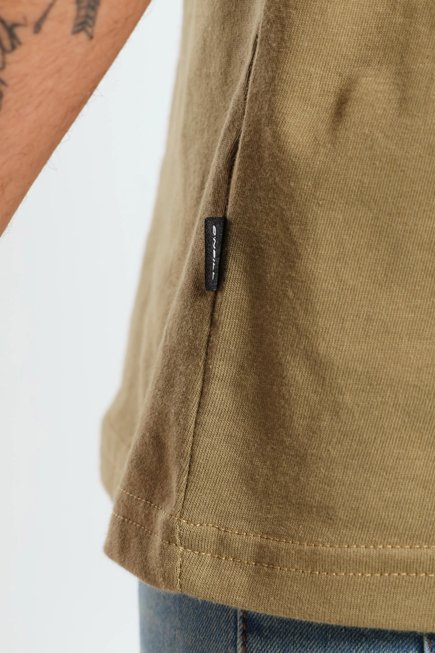 Outdoor Leisure Locked Up Big Tee - Fatigue