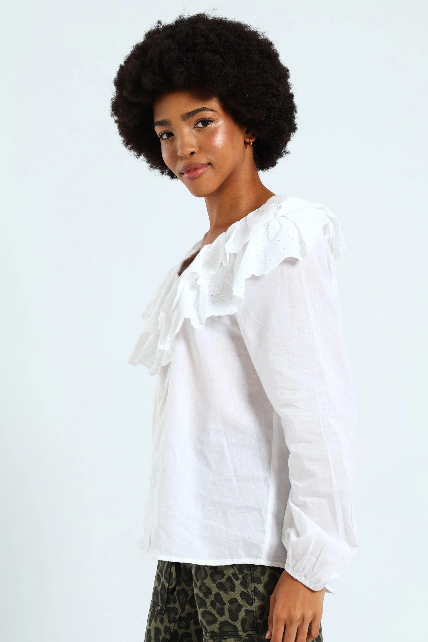 AbrasionResistant Surface TonalStitching Long Sleeve Anglaise Ruffle Blouse - White