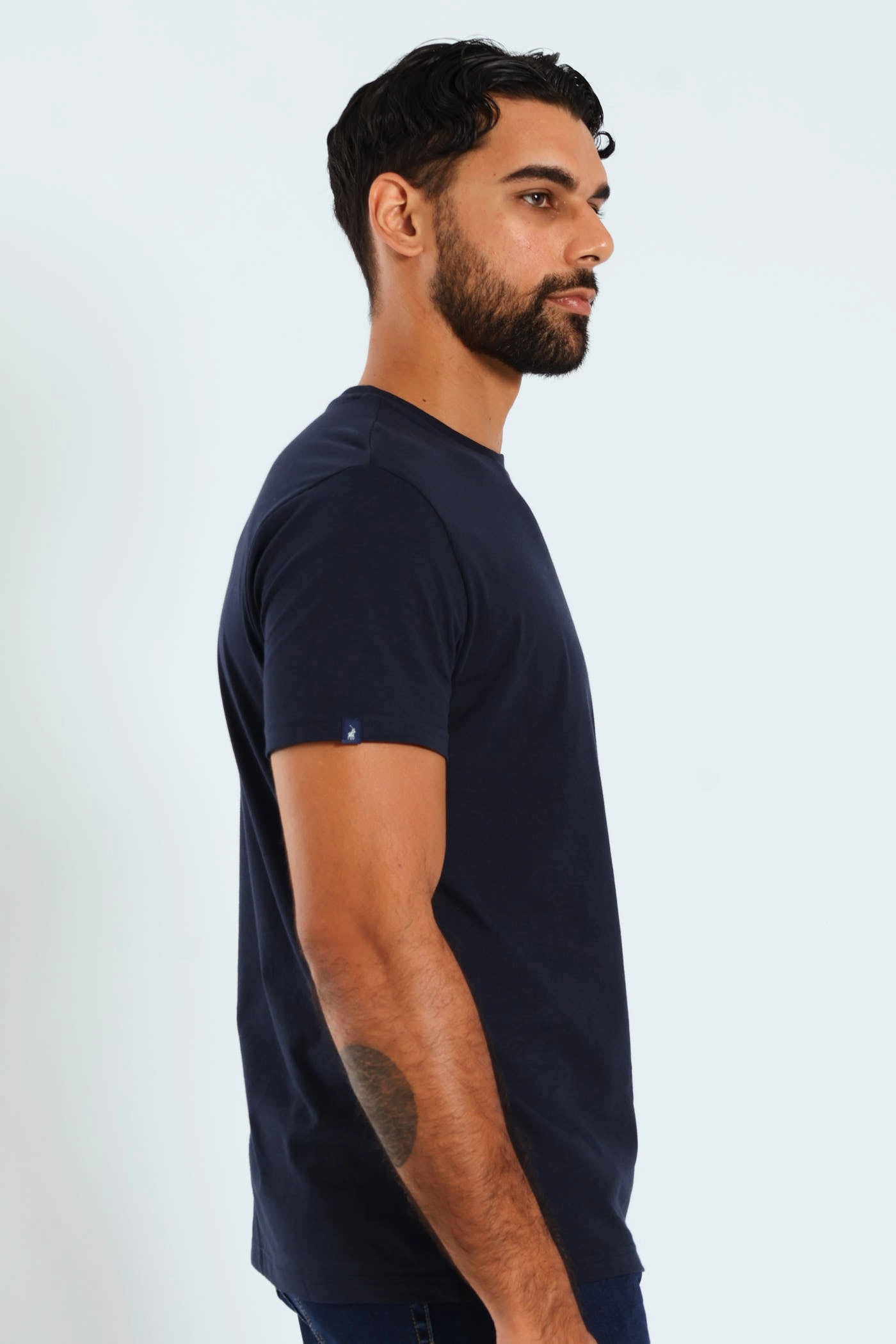 Lucus Tee - Navy Trendy Vibe Fashion-Forward Fit