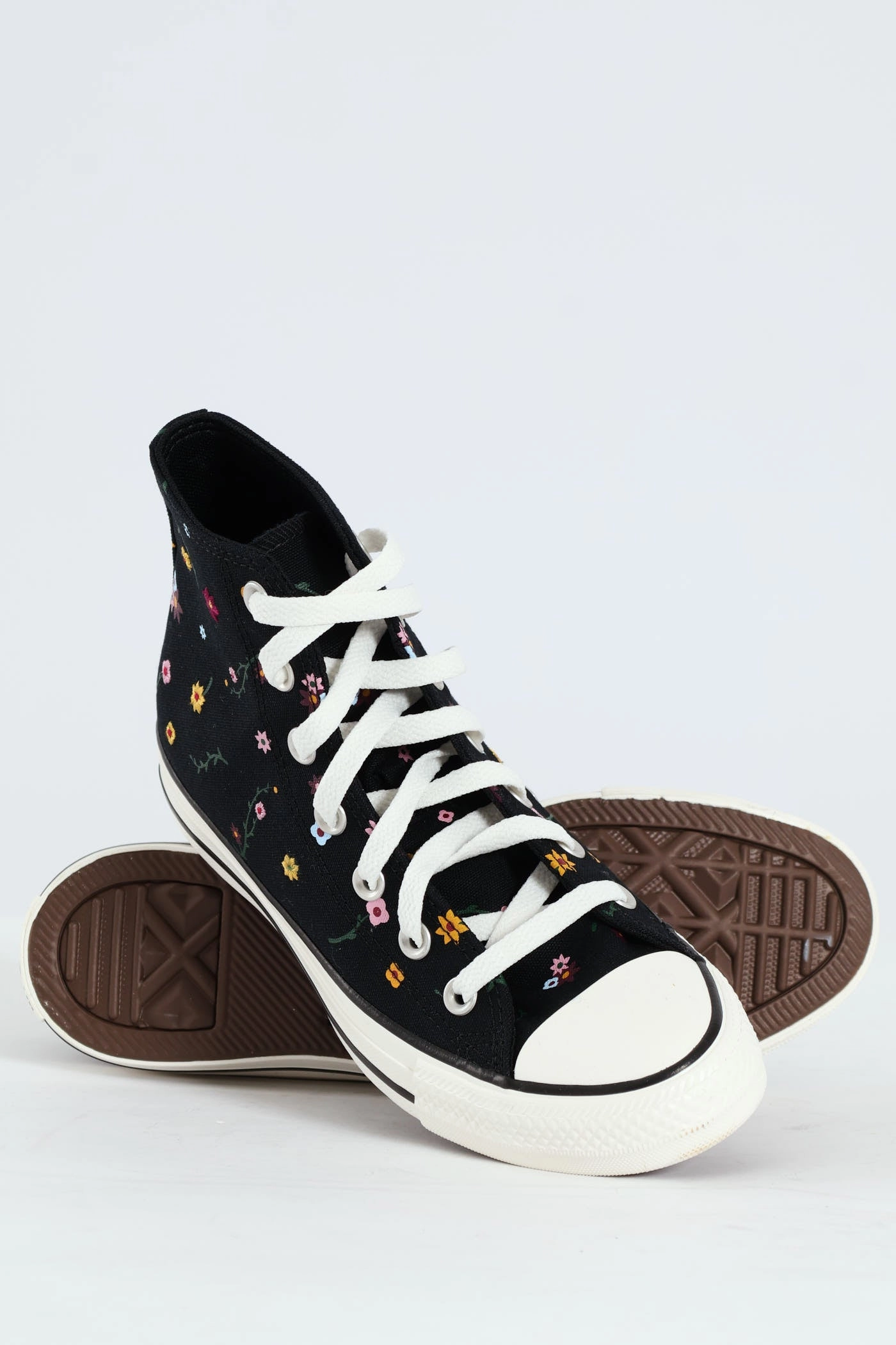 Chuck Taylor All Star Embroidered Floral Sneaker - Black Balanced Stack Height