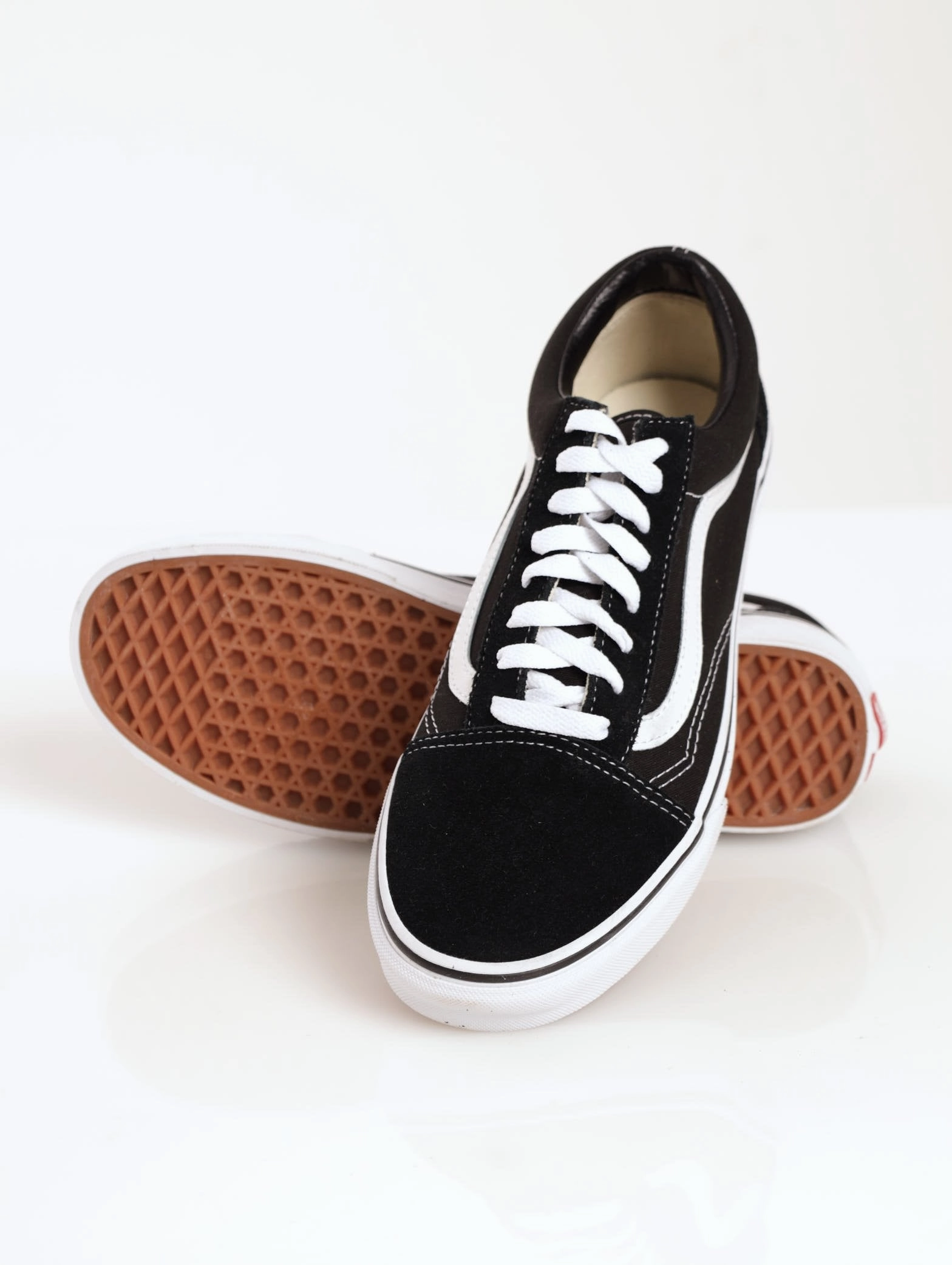 Men's Old Skool Sneaker - Black/White Move More