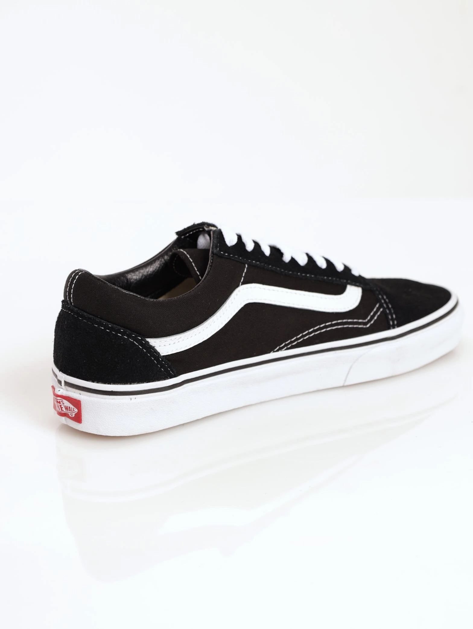 Men's Old Skool Sneaker - Black/White Superior Traction
