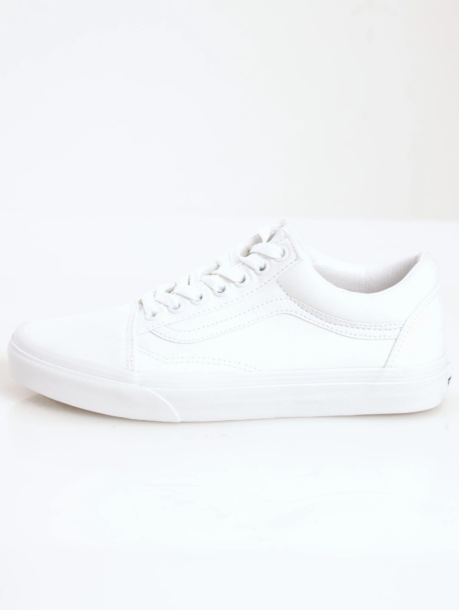 Sidewalk Ready Men's Old Skool Sneaker - White