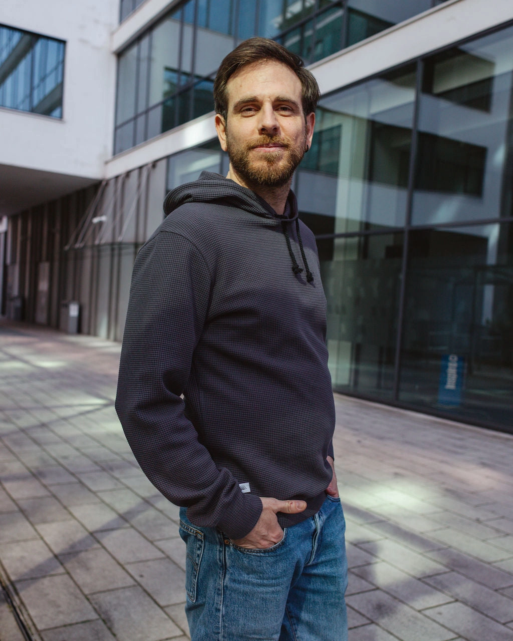 couple wear product packaging HIVE HOODIE / ANTHRACITE