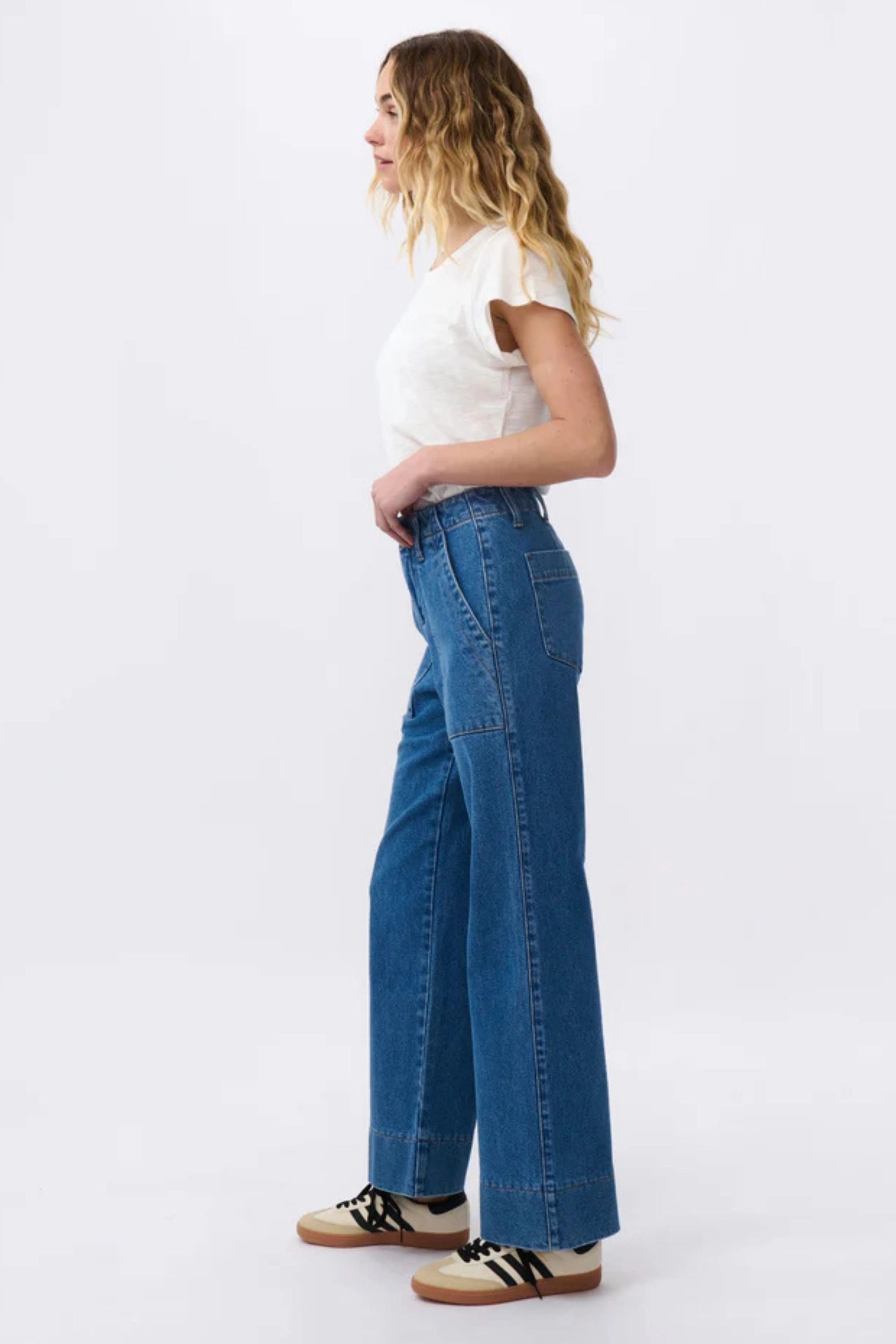 Streetwear Mood Evening Stroll Comfy CELESTE - KAW250066