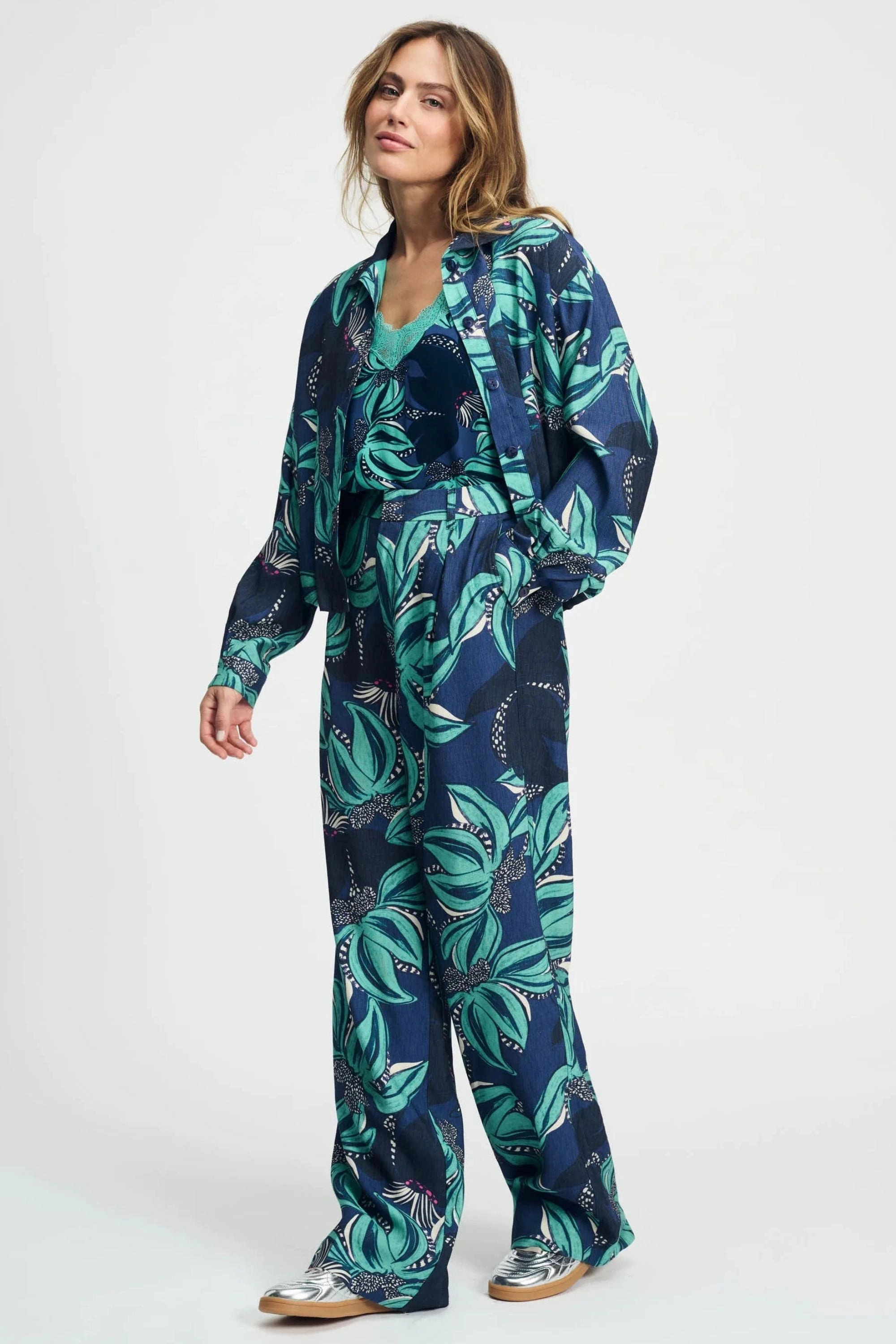 DELICACY BLOUSE - SP9044 Cozy Layering