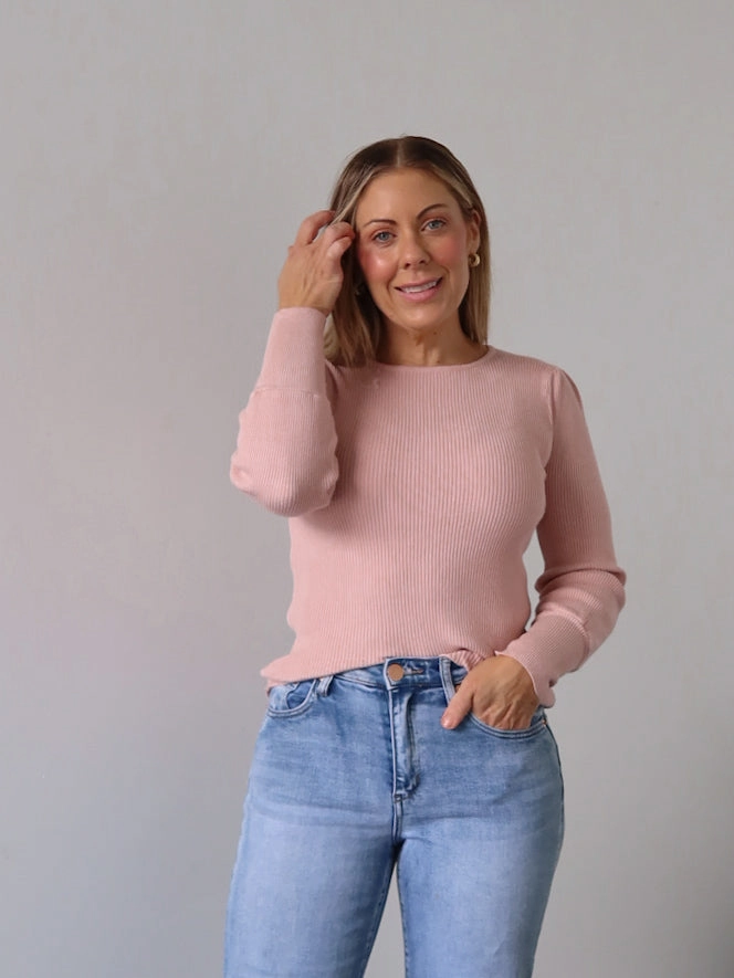 Indoor setting Lee Knit Top - Blush Pink