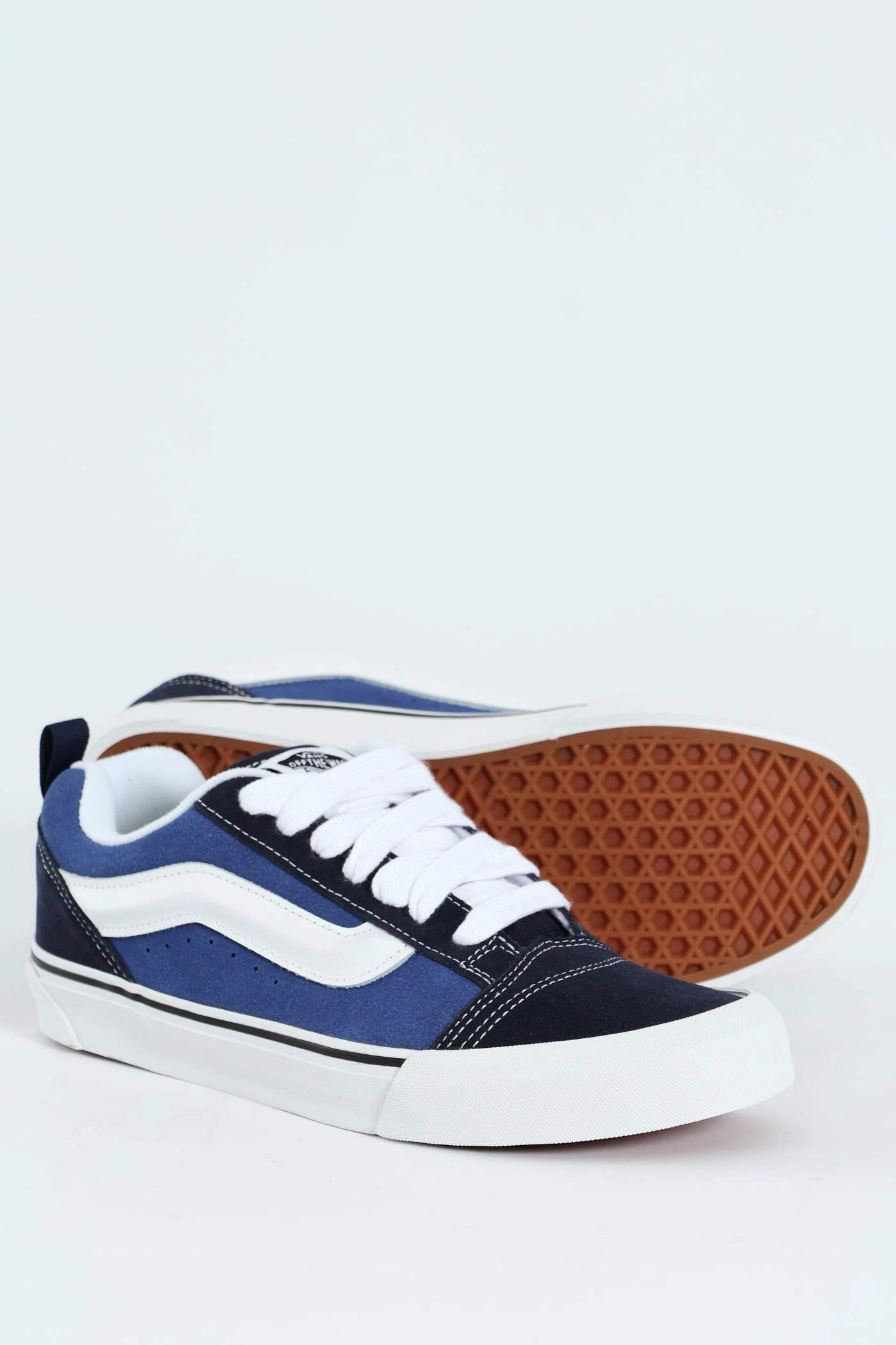 Move Natural Knu Skool Chunky Lace Up Sneaker - Navy/White