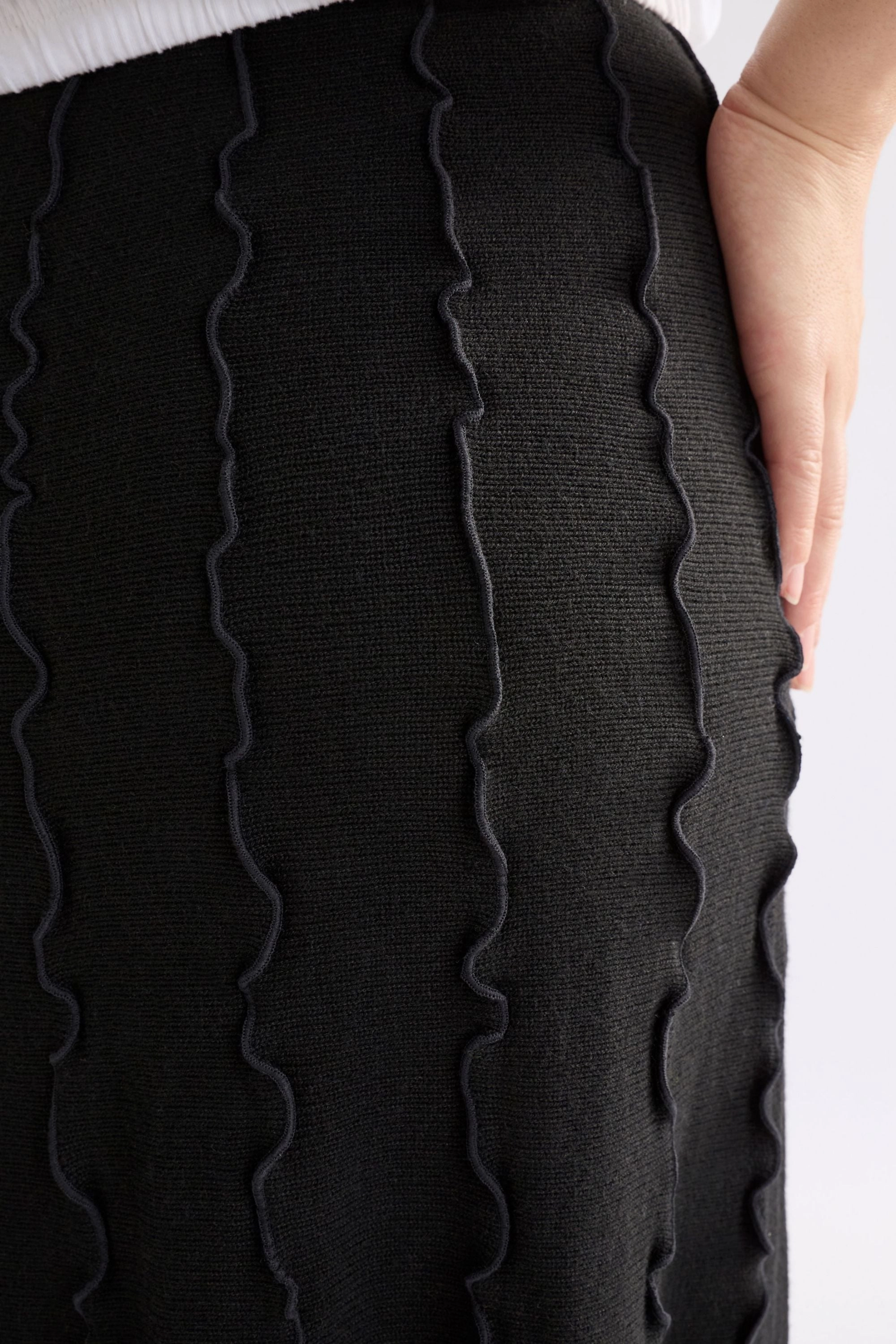 MUSSE KNIT SKIRT - K0151 Gentle Flow Resort Vacation