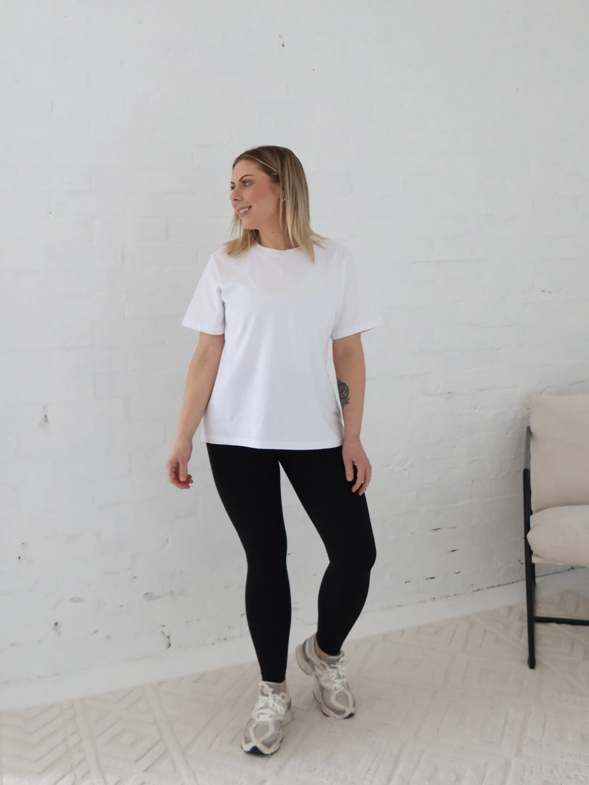 Breathable back panel HiddenVentilationPockets Nellie Tee - White