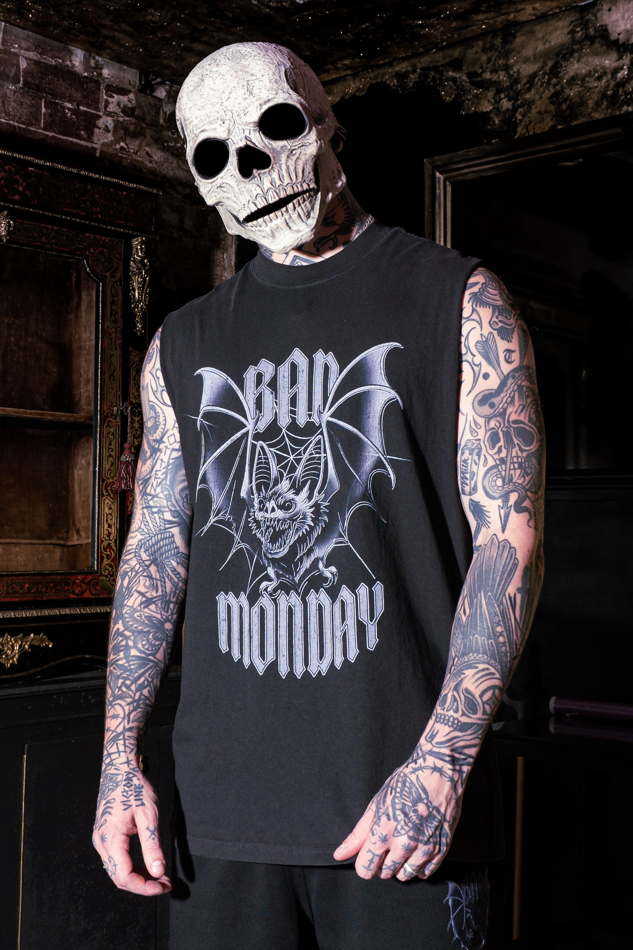 OdorControl AthleisureCompatible Night Scream Heavy Vest / Faded Black