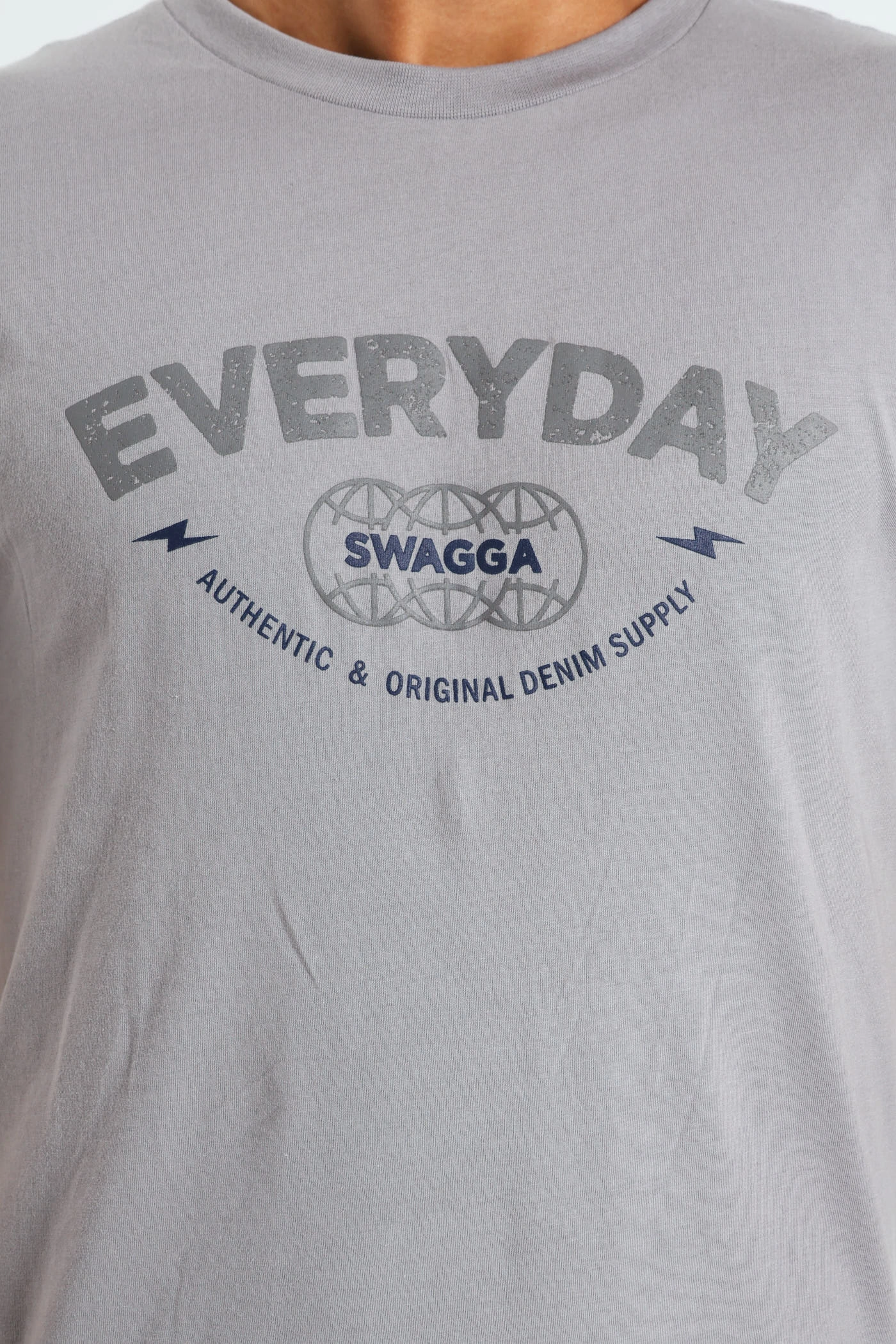 Soft and Cozy Basic Print T-Shirt - Light Grey