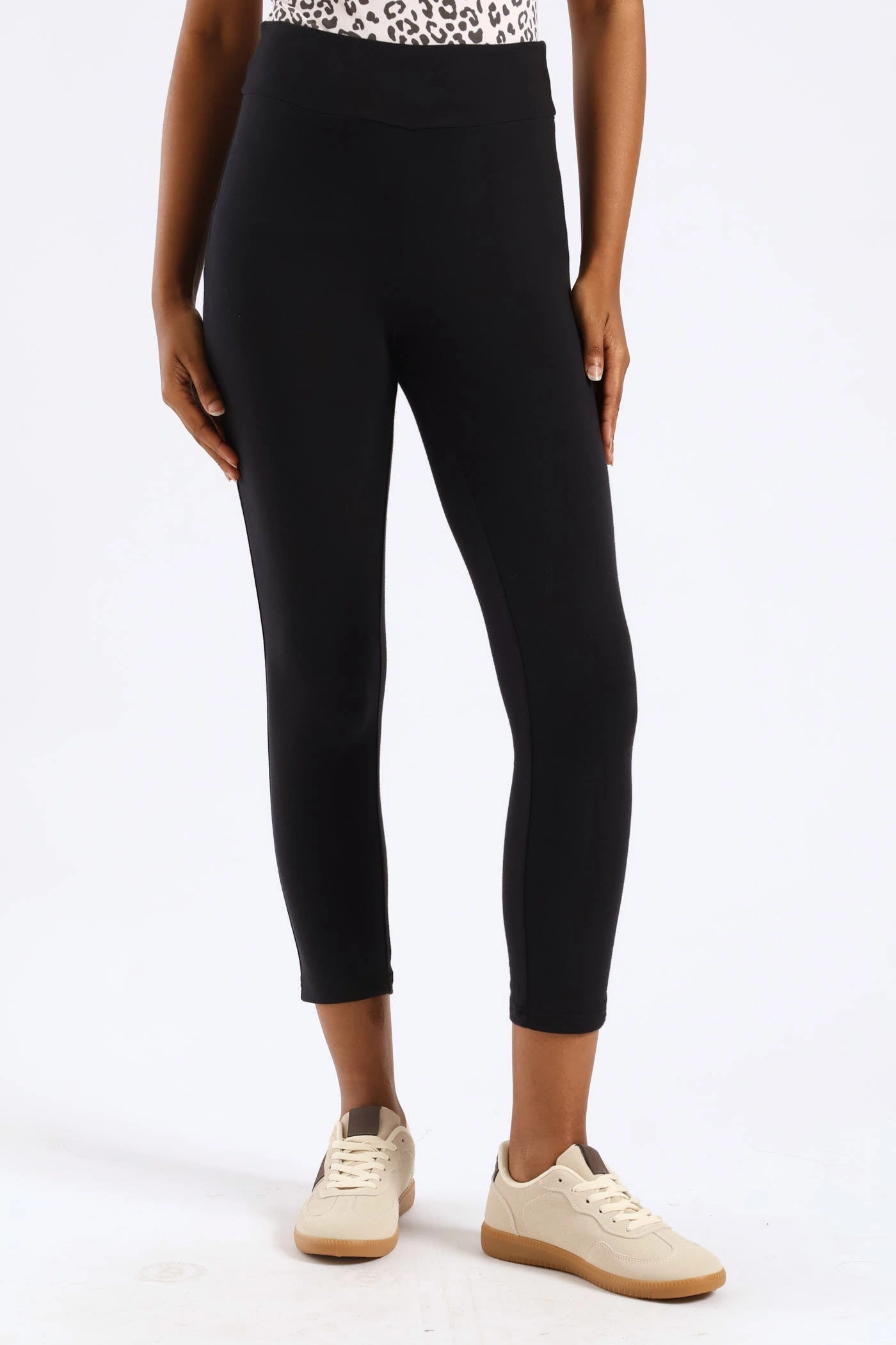Wide Waistband Crop Legging - Black Minimal Look Flattering Shape