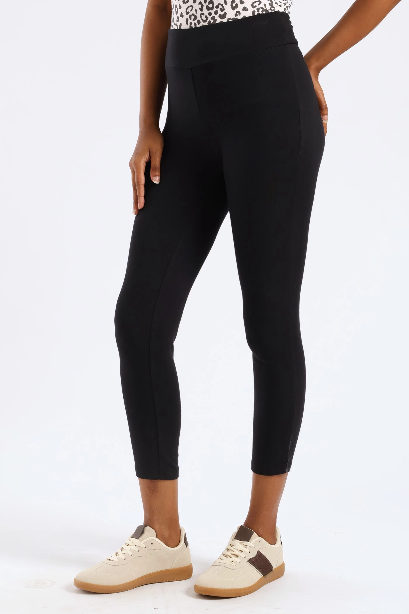Wide Waistband Crop Legging - Black Functional Design