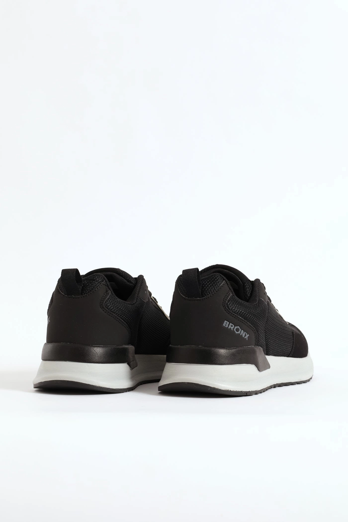 Responsive Use Strong Traction Oslo Lace Up Trainer - Black