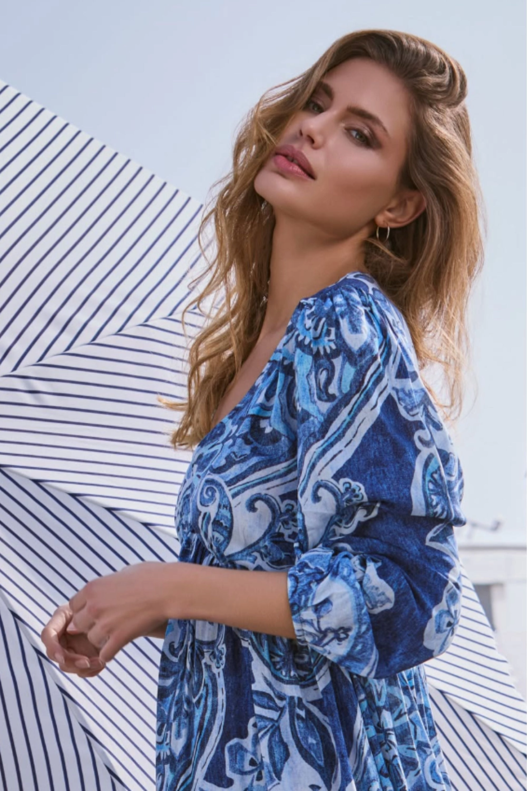 Wind Resistant Light Reflectivity Trim PAISLEY PRINT BLOUSE - 409755MNR