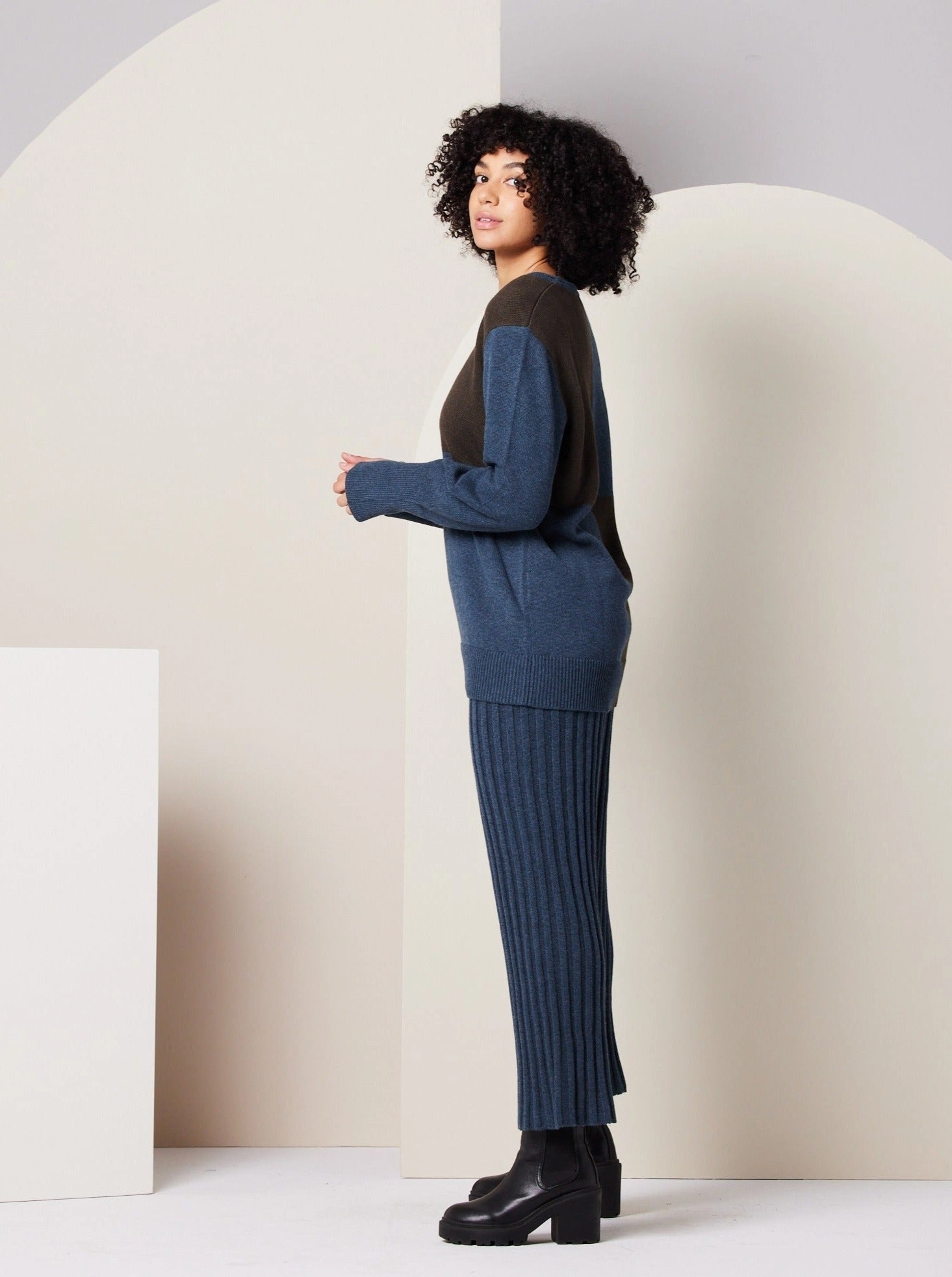 Soft Touch Comfort Quick Slip Paloma Sweater - Dark Blue Colorblock