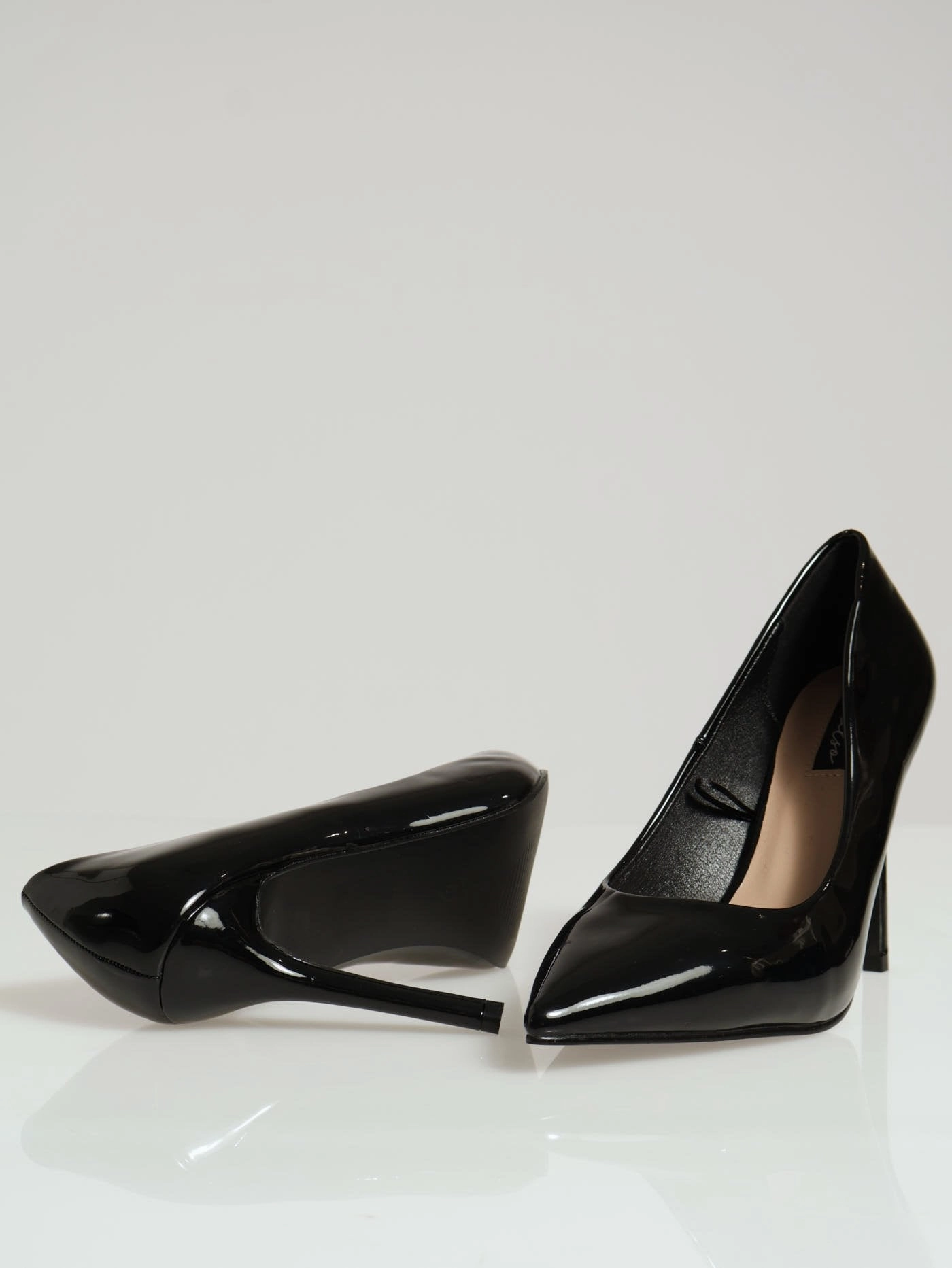 Patent Pointy Heel - Black Creative Vibe Retro Platform Heels
