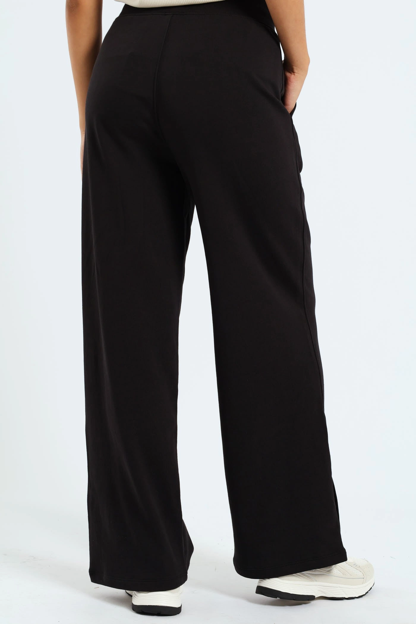 Her High-Waist Straight Leg Pants - Black Layered Wear