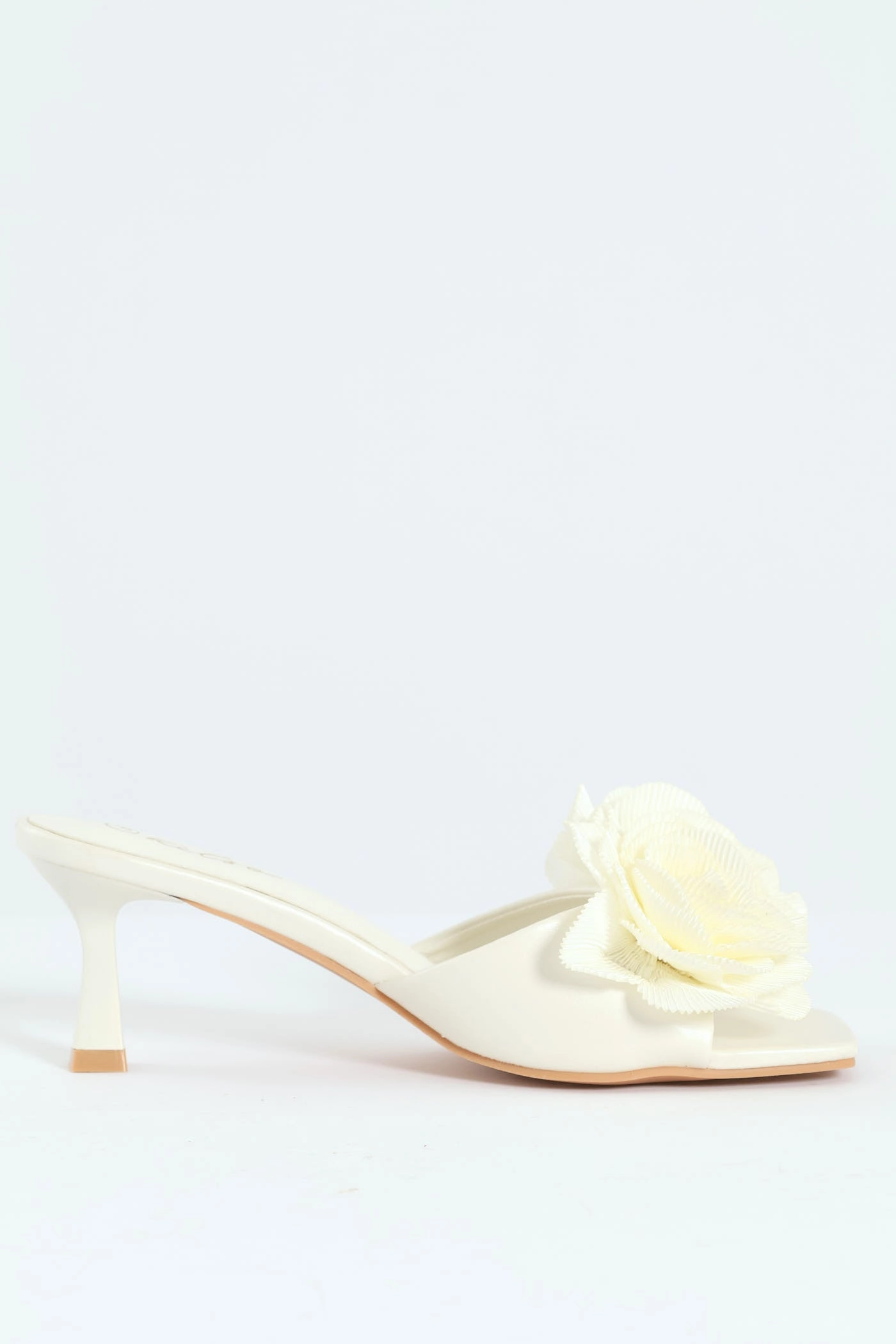 Plisse Flower Kitten Mule Heel - White Arch Cushioning