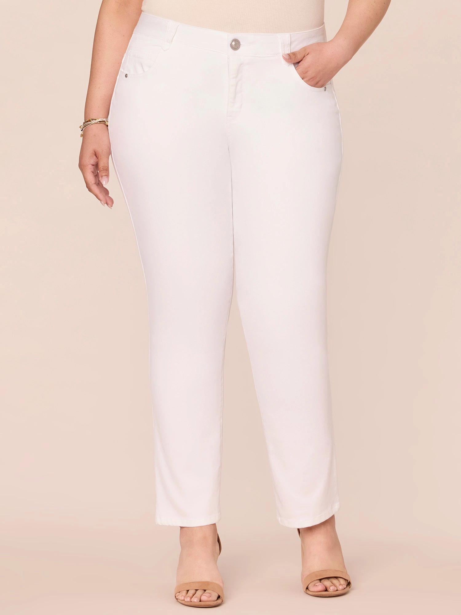 Tailored Silhouette Hidden Rivet Details "Ab"solution? Optic White Plus Straight Leg Jeans
