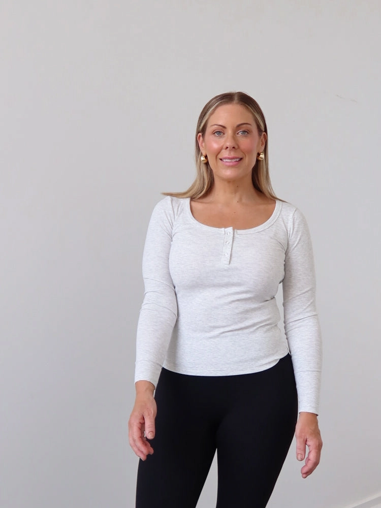 Bright Hue Bus stop Prudence Top - Grey