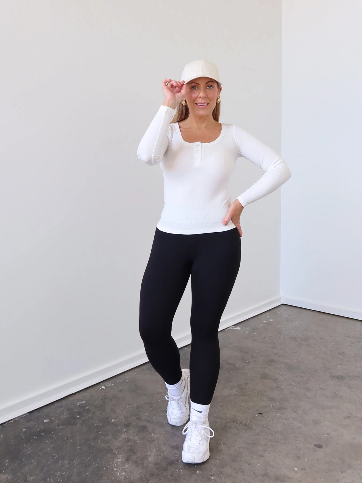 Prudence Top - White Wrinkle Resistant Texture