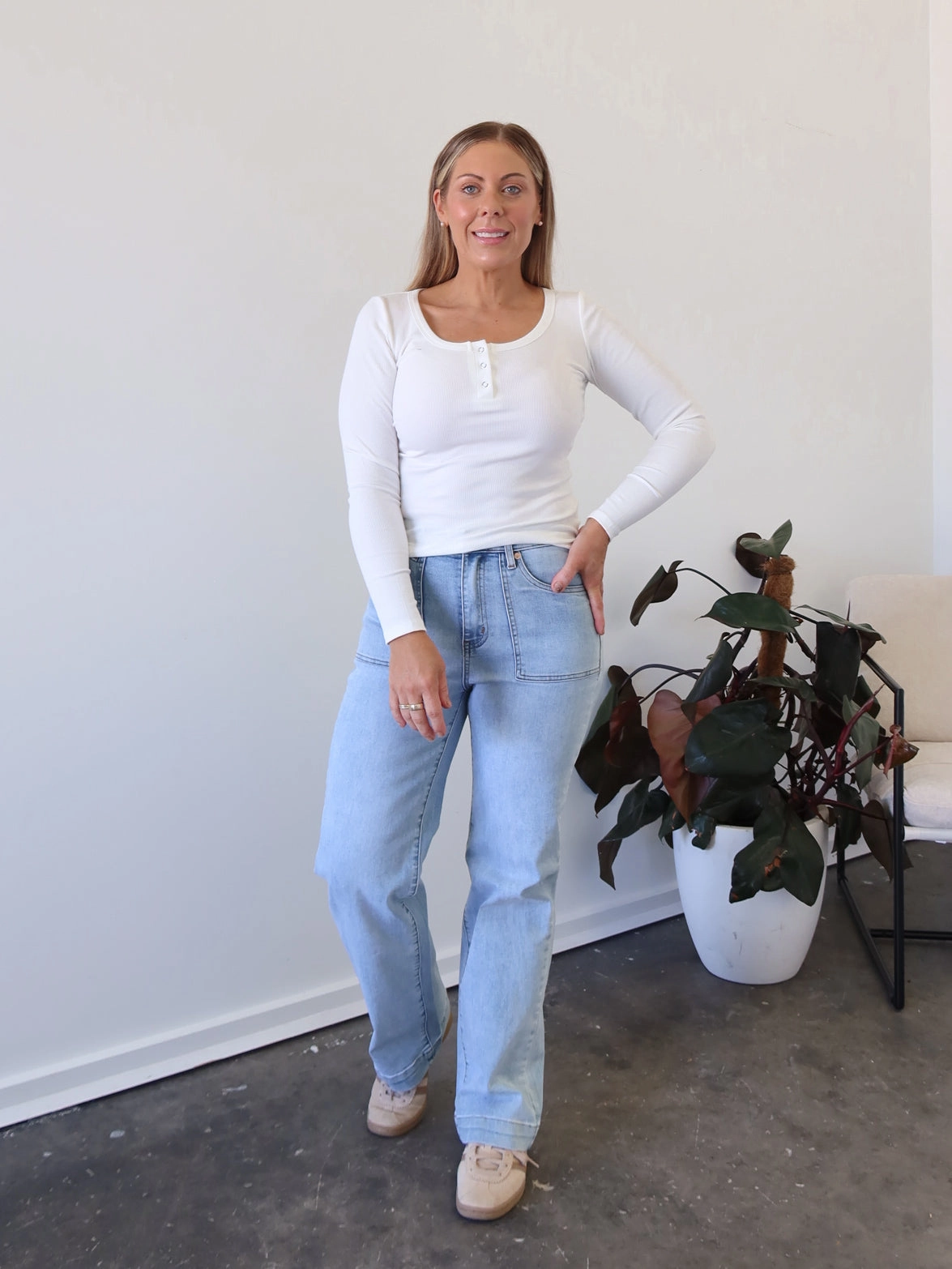 Prudence Top - White Rough texture Staircase