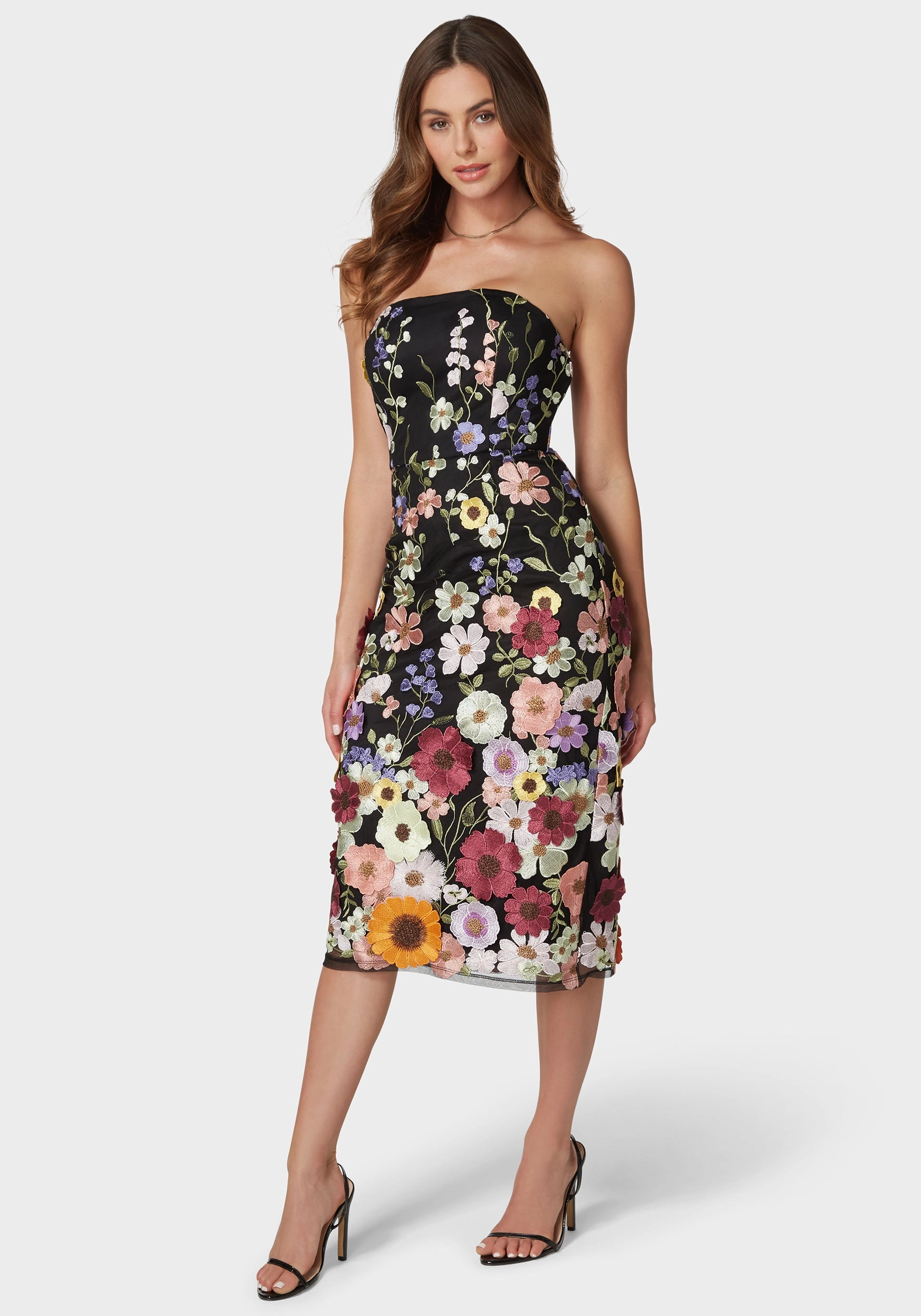 Back-Pocket Timeless Line Delilah Floral Embroidered Dress