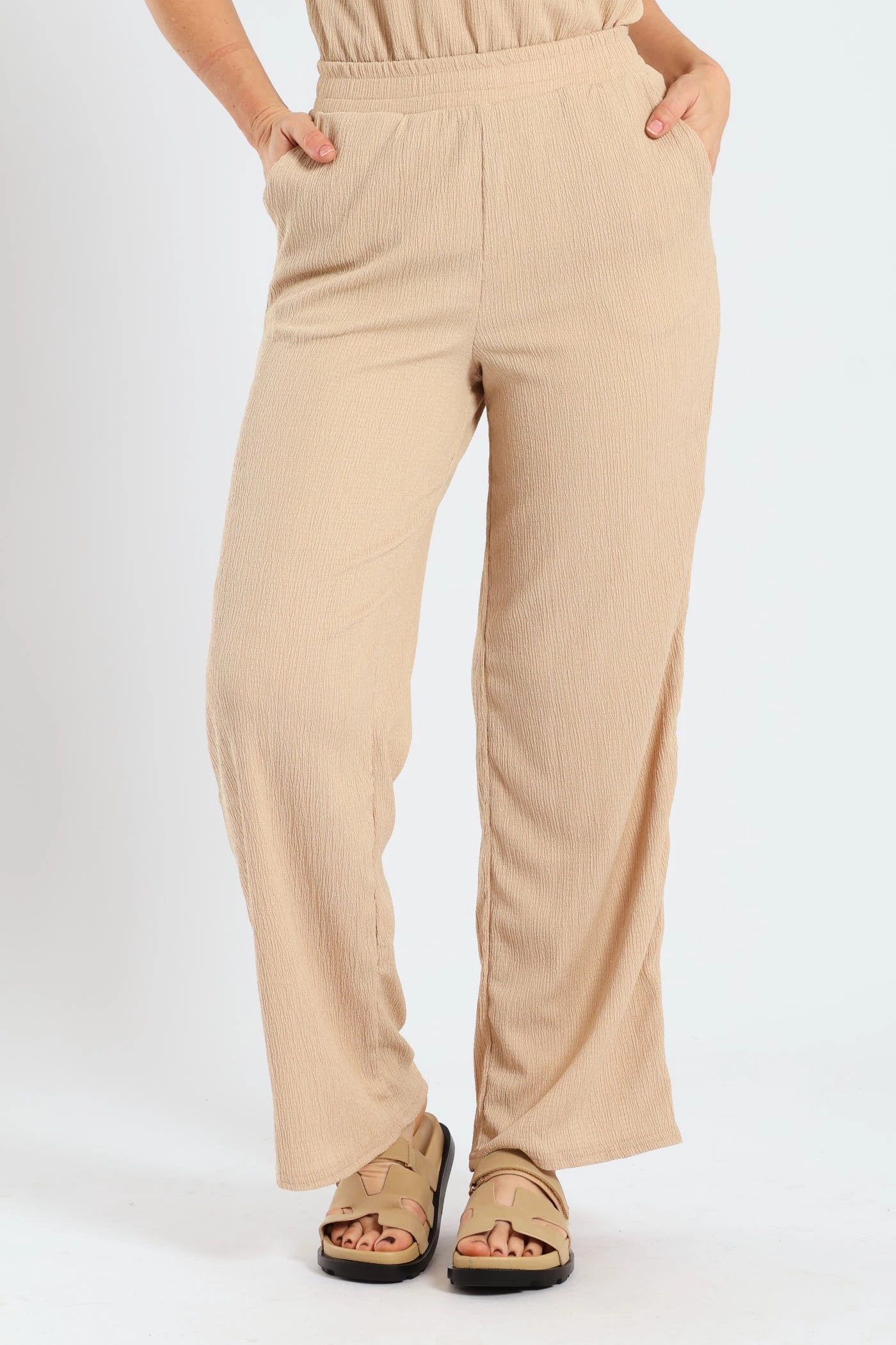 Pull On Crinkle Wideleg Pants - Stone Multi Pocket Configuration