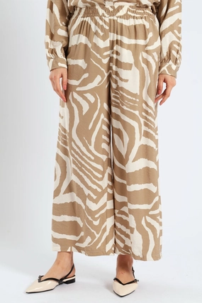 Pull-On Wide Leg Zebra Culotte Pants - White/Beige Anti Cling Finish