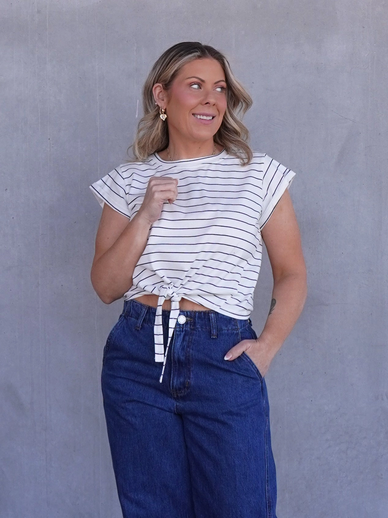 Noise Reduced Zipper Ethically Sourced Material Charm Tee - White/Black