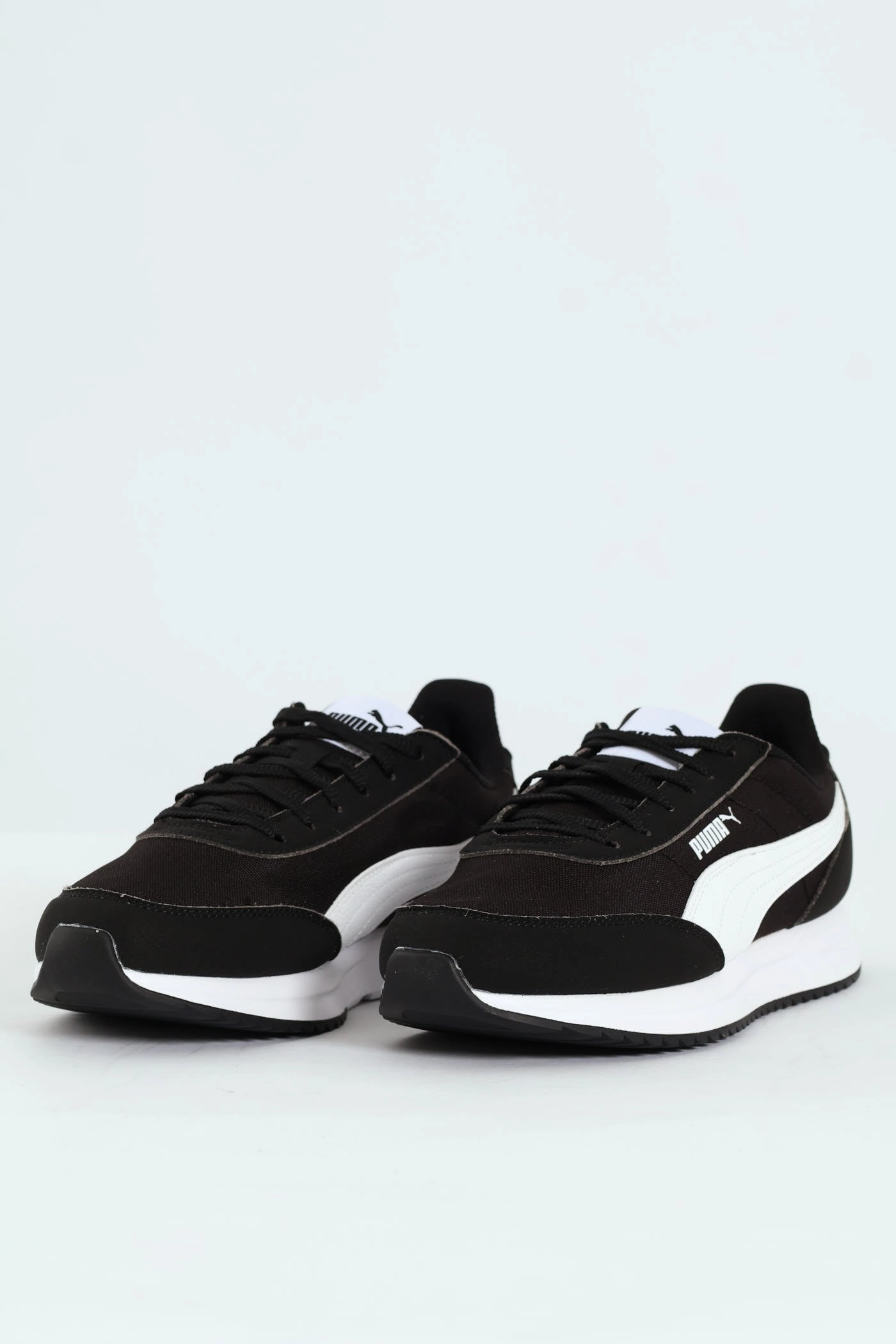 Sports Culture Odor Resistant R78 Lightwind Sneaker - Black/White